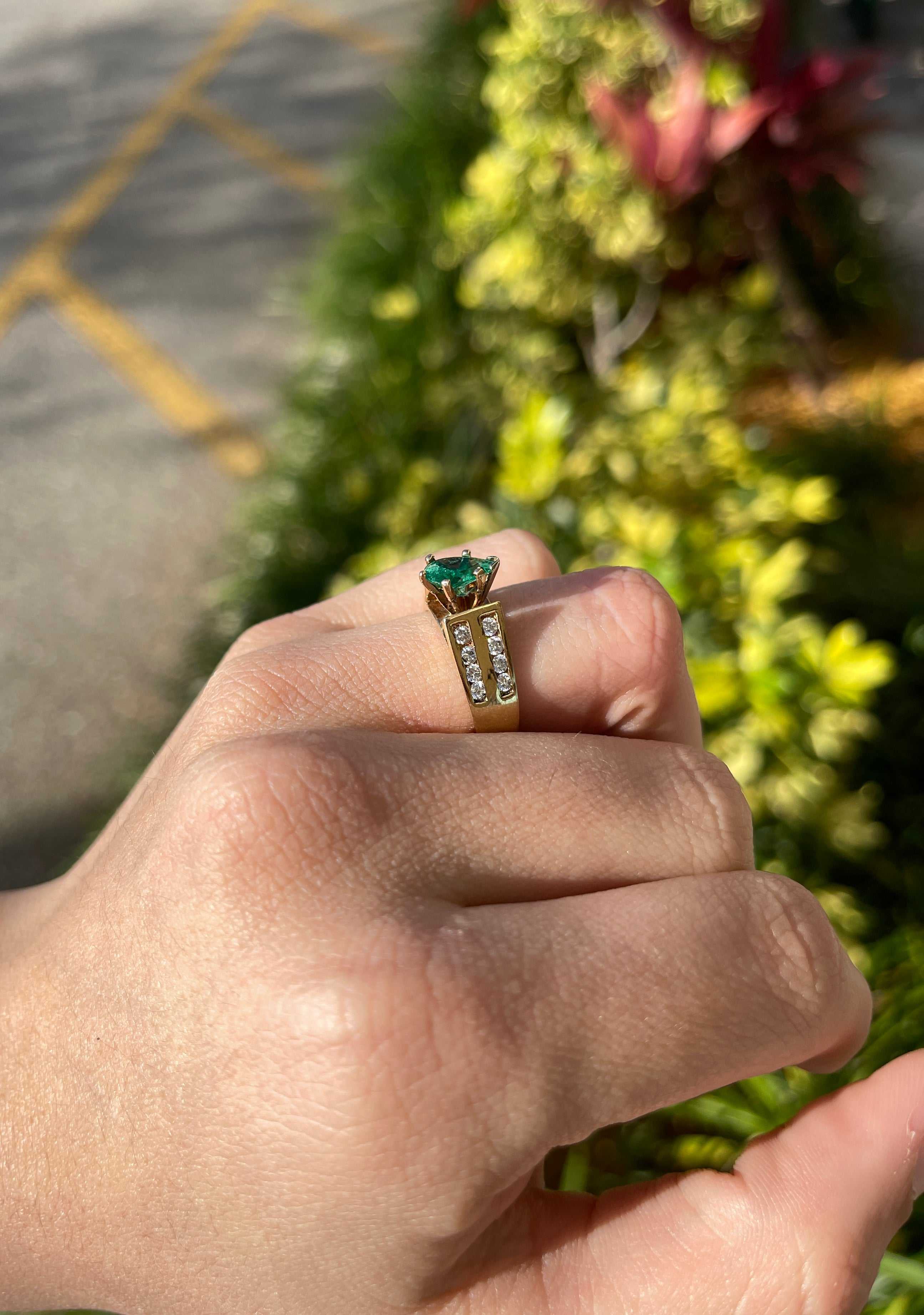 1.28tcw Fine Vivid Green Colombian Emerald Pear & Channel Set Diamond Cocktail Ring 14K