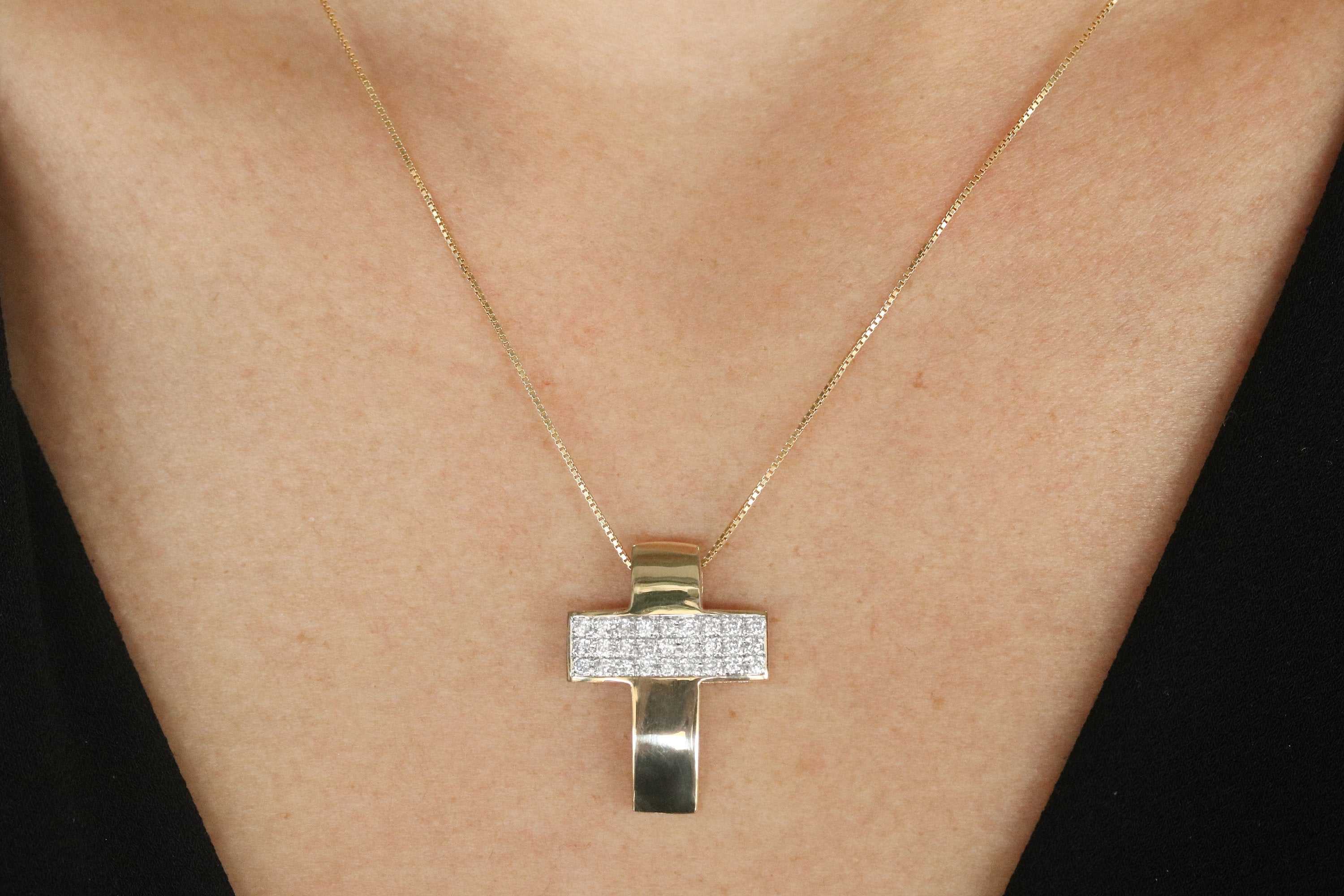 0.60cts Diamond Cross Pendant 14K