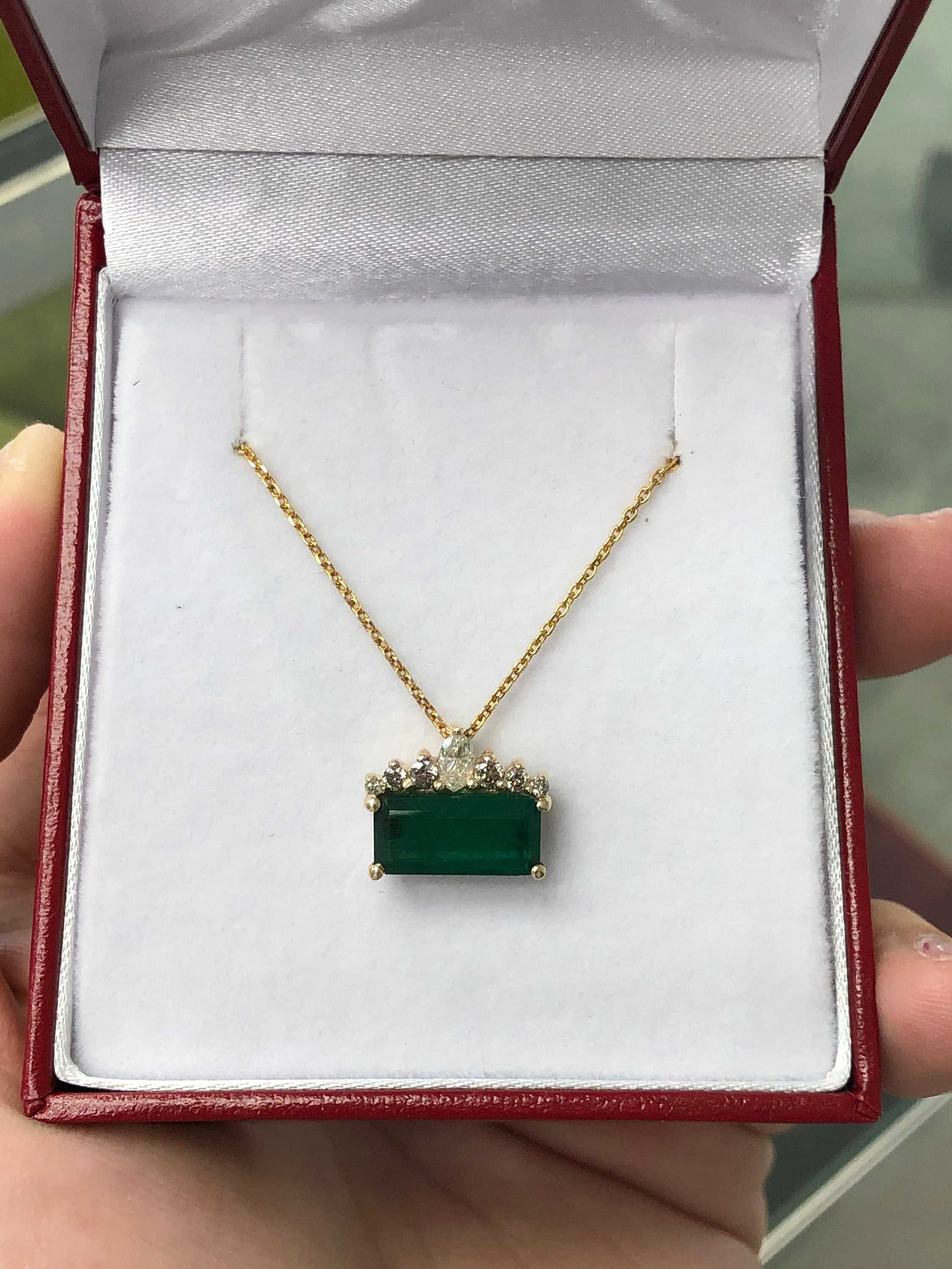 3.35tcw East to West Emerald & Diamond Tiara 14K