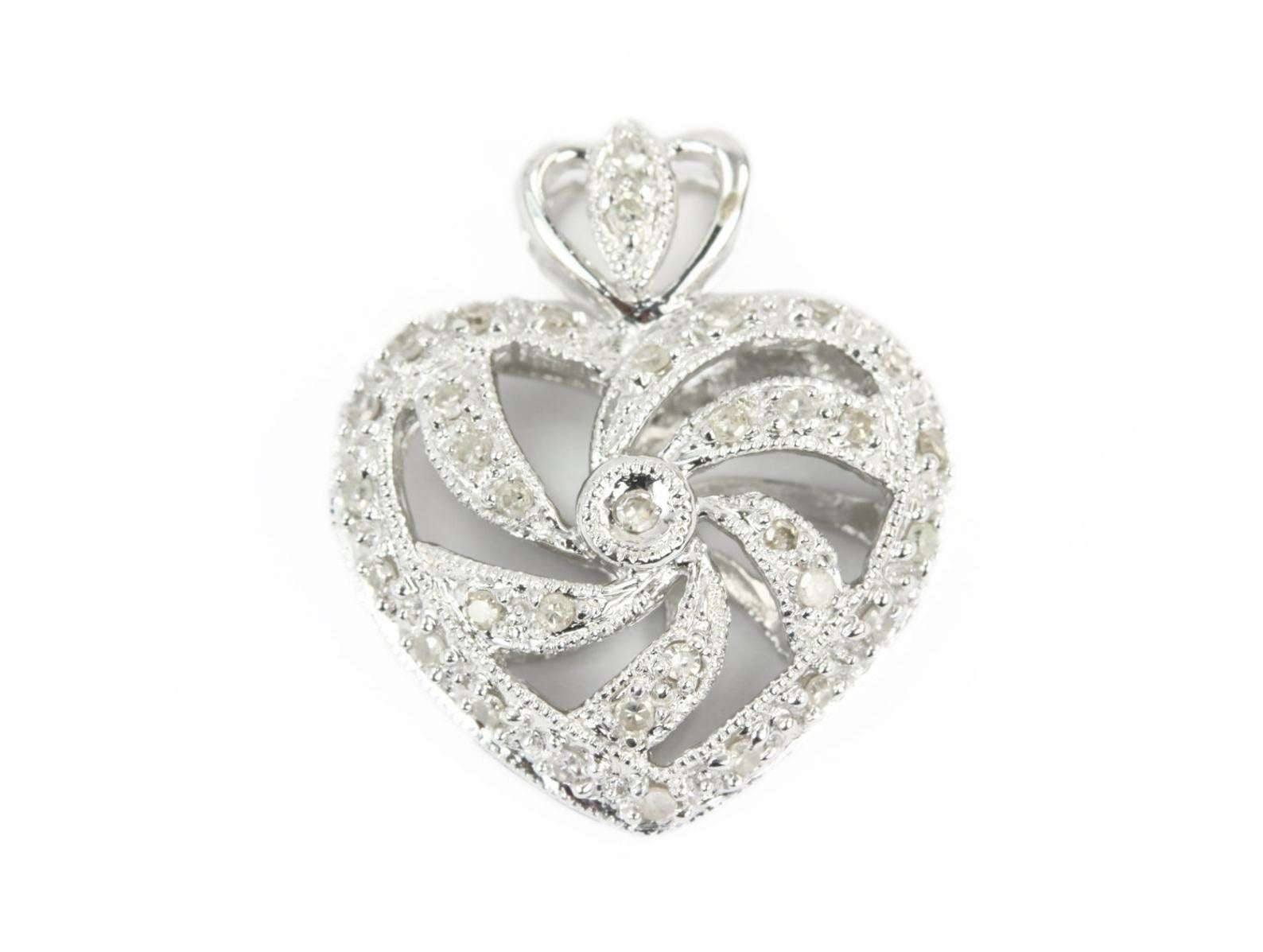 14K White Gold Diamond Heart Pendant