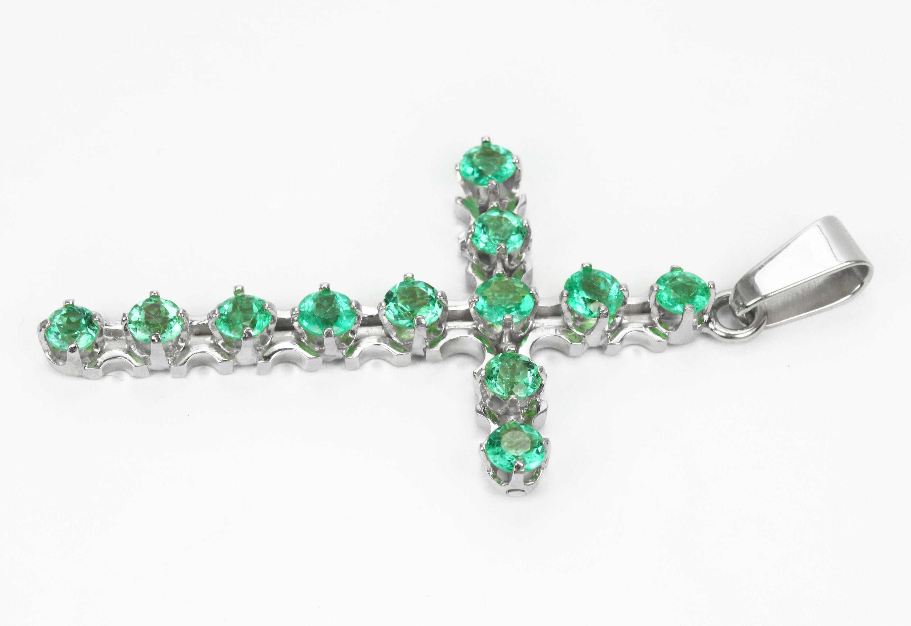 2.50 Carats Rich Green Emerald Classic Cross Tennis Pendant Unisex 14K