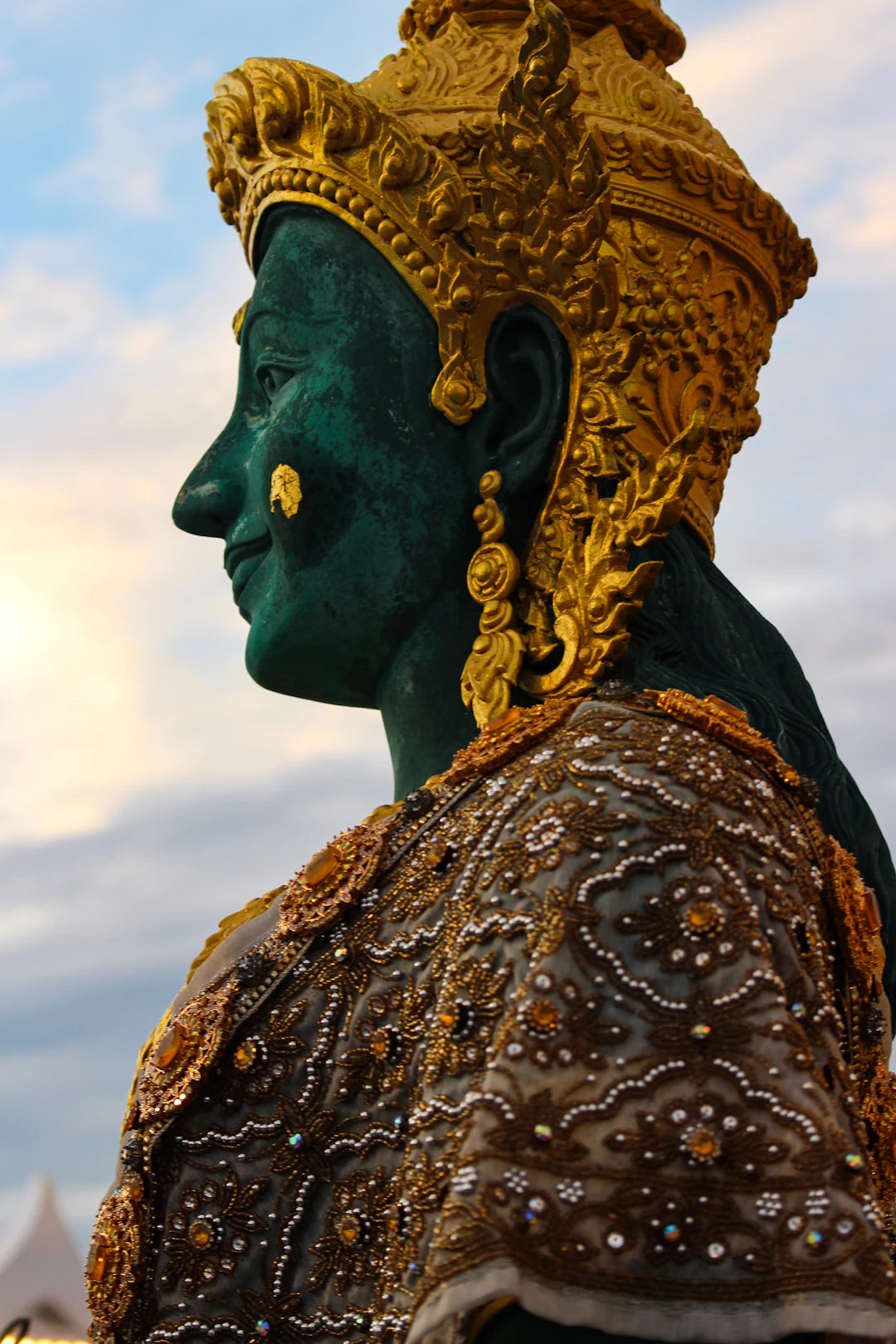 Unique Colombian Emerald Sculptures Nature Meets Artistry