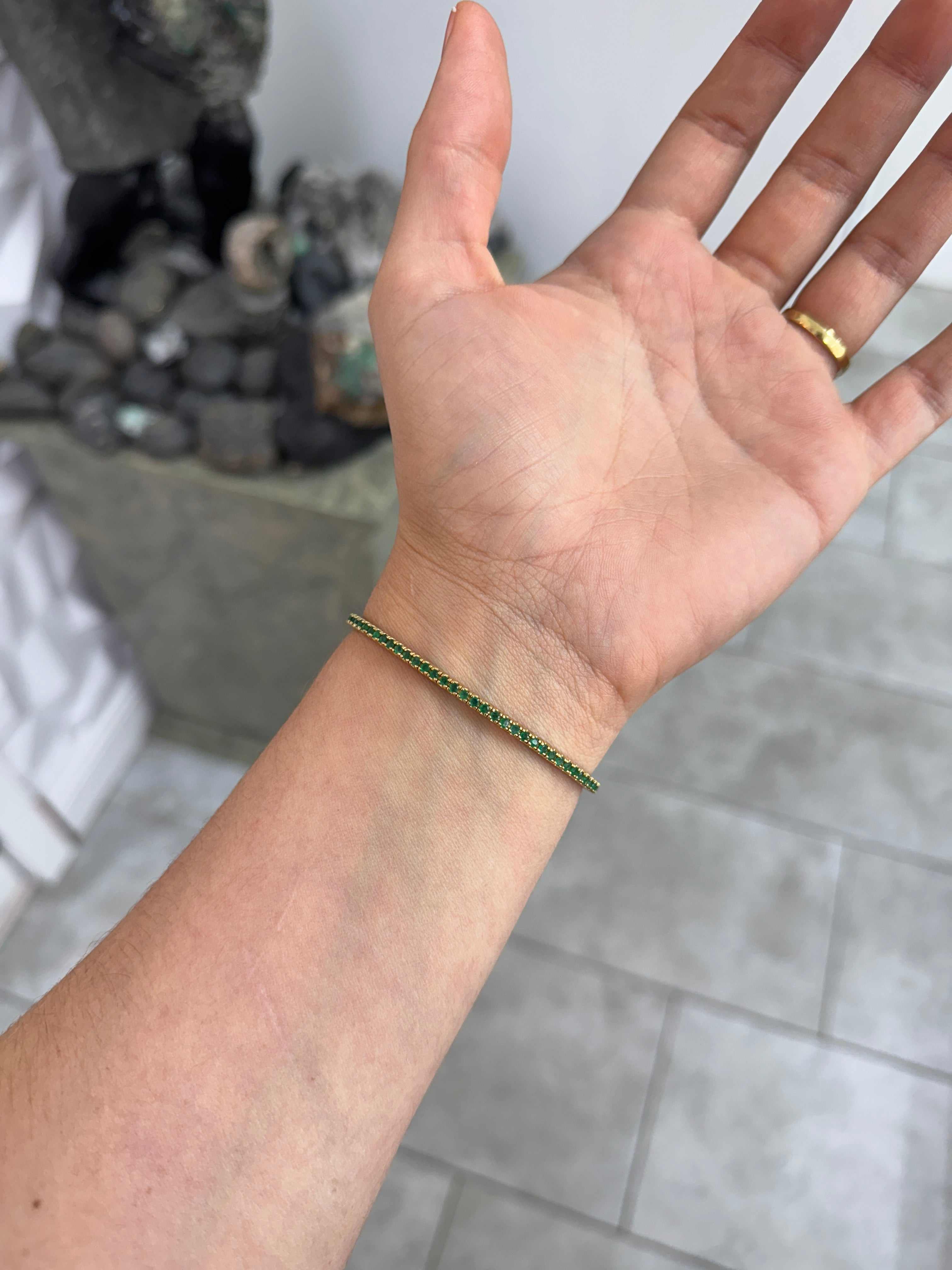 18K Gold Natural Emerald Stretchy Tennis Bracelet - JR Colombian Emeralds