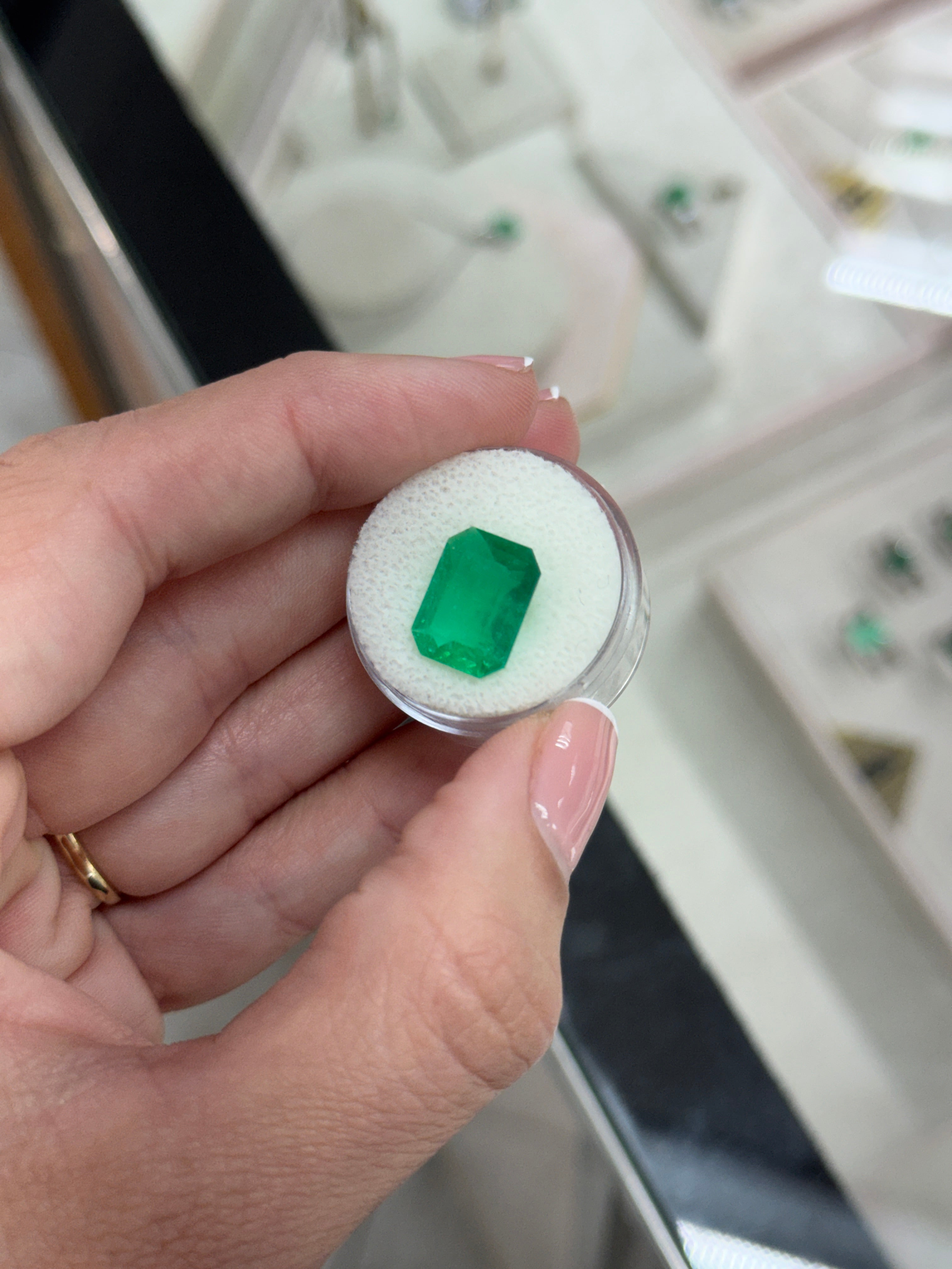 5.48 Carat 13.5x10.5 Colombian Emerald- Emerald Cut Gemstone