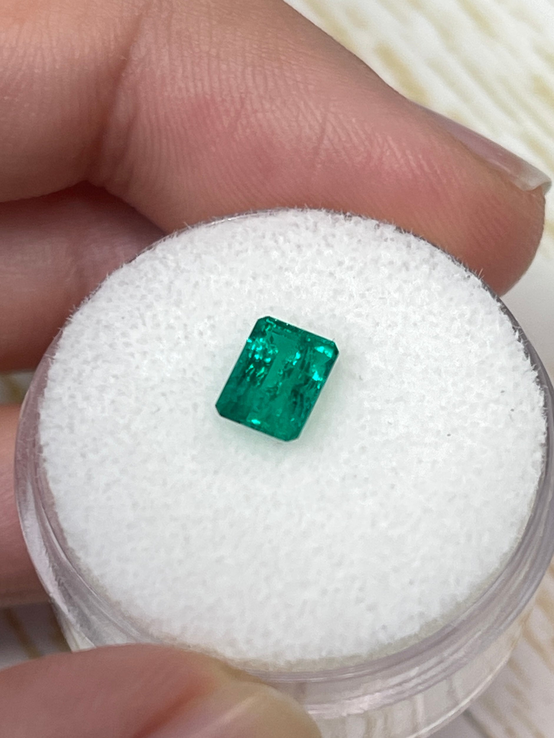 0.80 Carat 6.5x5 Fine Loose Colombian Emerald-Emerald Cut - JR Colombian Emeralds