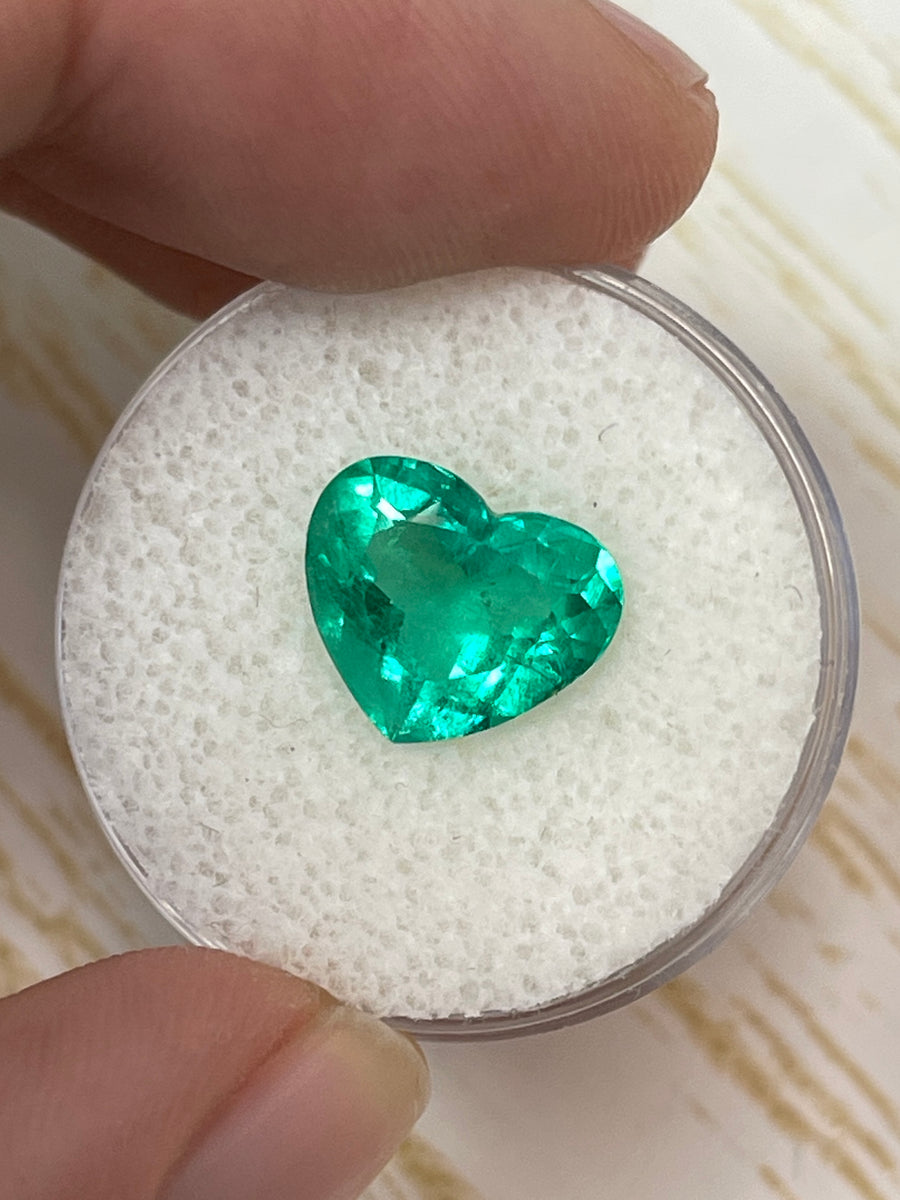 Spring Green Colombian Emerald - 3.46 Carats - Beautiful Heart Cut Gem