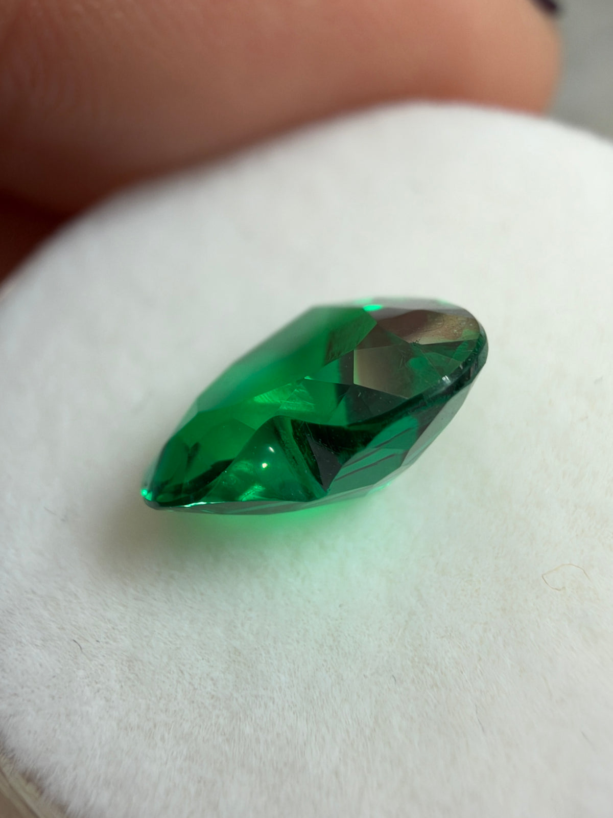 1.85 Carat 8.5x9.5 AAA+ Vivid Green Natural Loose Colombian Emerald-Heart Cut