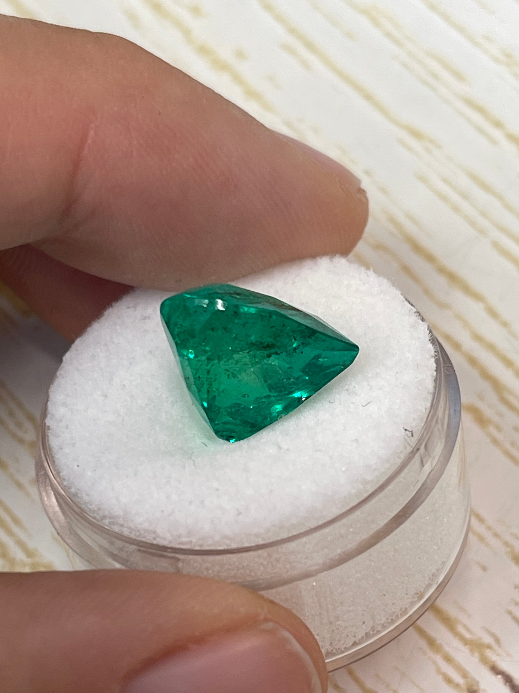 Mesmerizing Muzo Green Emerald - 13x13.8mm Heart Cut