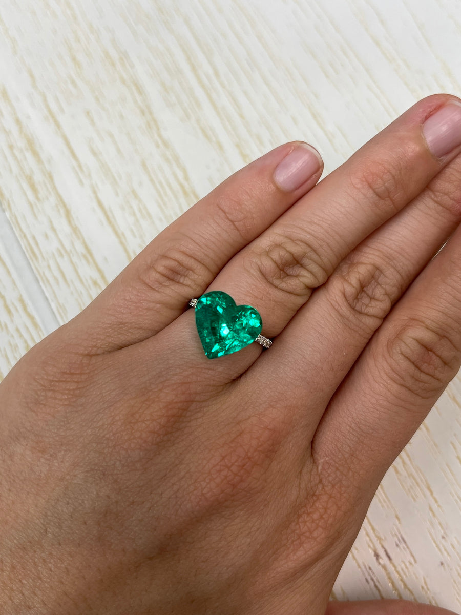 AAA+ Grade Colombian Emerald - 7.86 Carat Heart-Cut Jewel