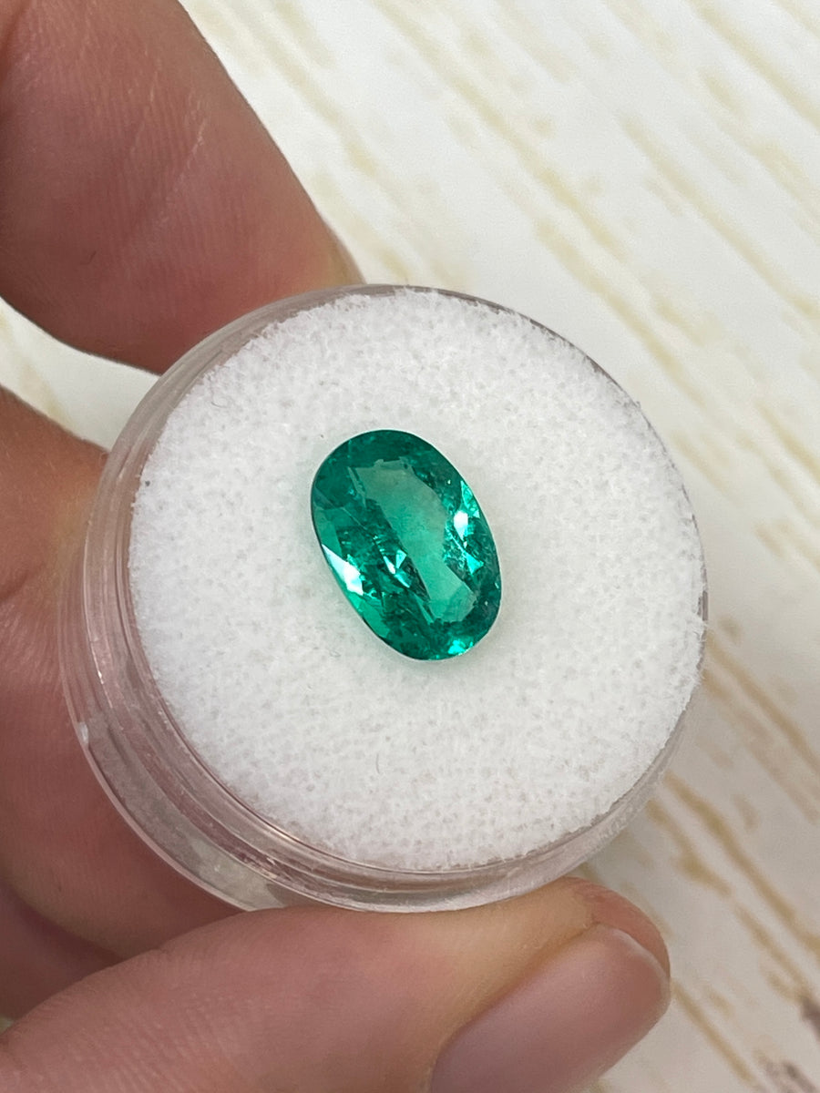 Stunning Green Colombian Emerald - 2.40 Carat Oval Cut - Exceptional Clarity