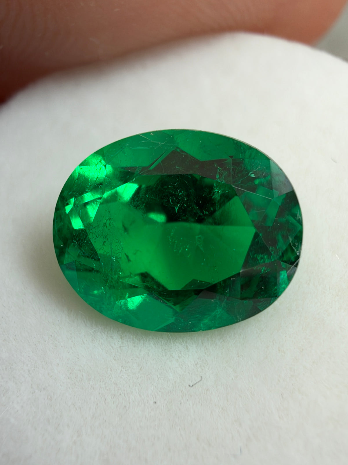 2.50 Carat 10x8 Investment Grade Natural Loose Colombian Emerald-Oval Cut