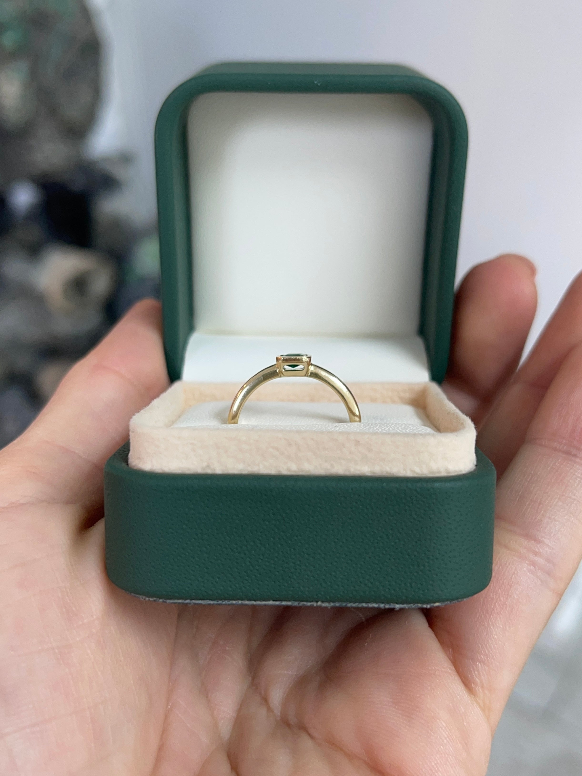 0.39cts Bezel Set AAA+ Muzo Colombian Emerald Solitaire Ring 18K - JR Colombian Emeralds