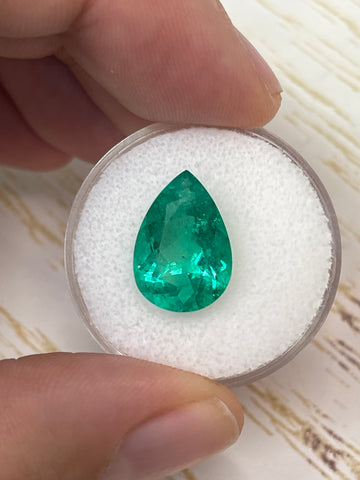 A 4.91-Carat Pear-Cut AAA+ Green Colombian Emerald - 15x10 Dimensions