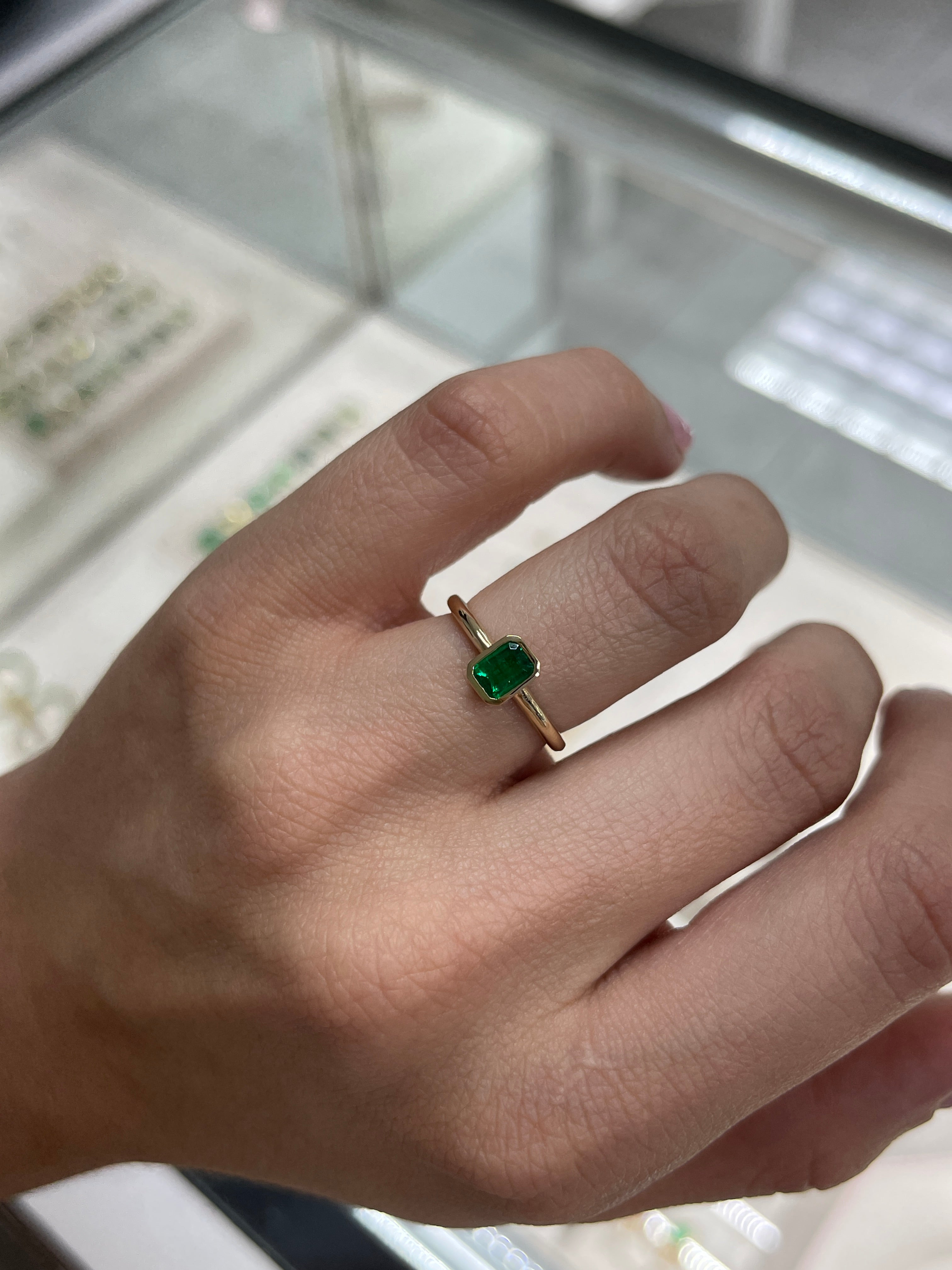 0.39cts Bezel Set AAA+ Muzo Colombian Emerald Solitaire Ring 18K - JR Colombian Emeralds