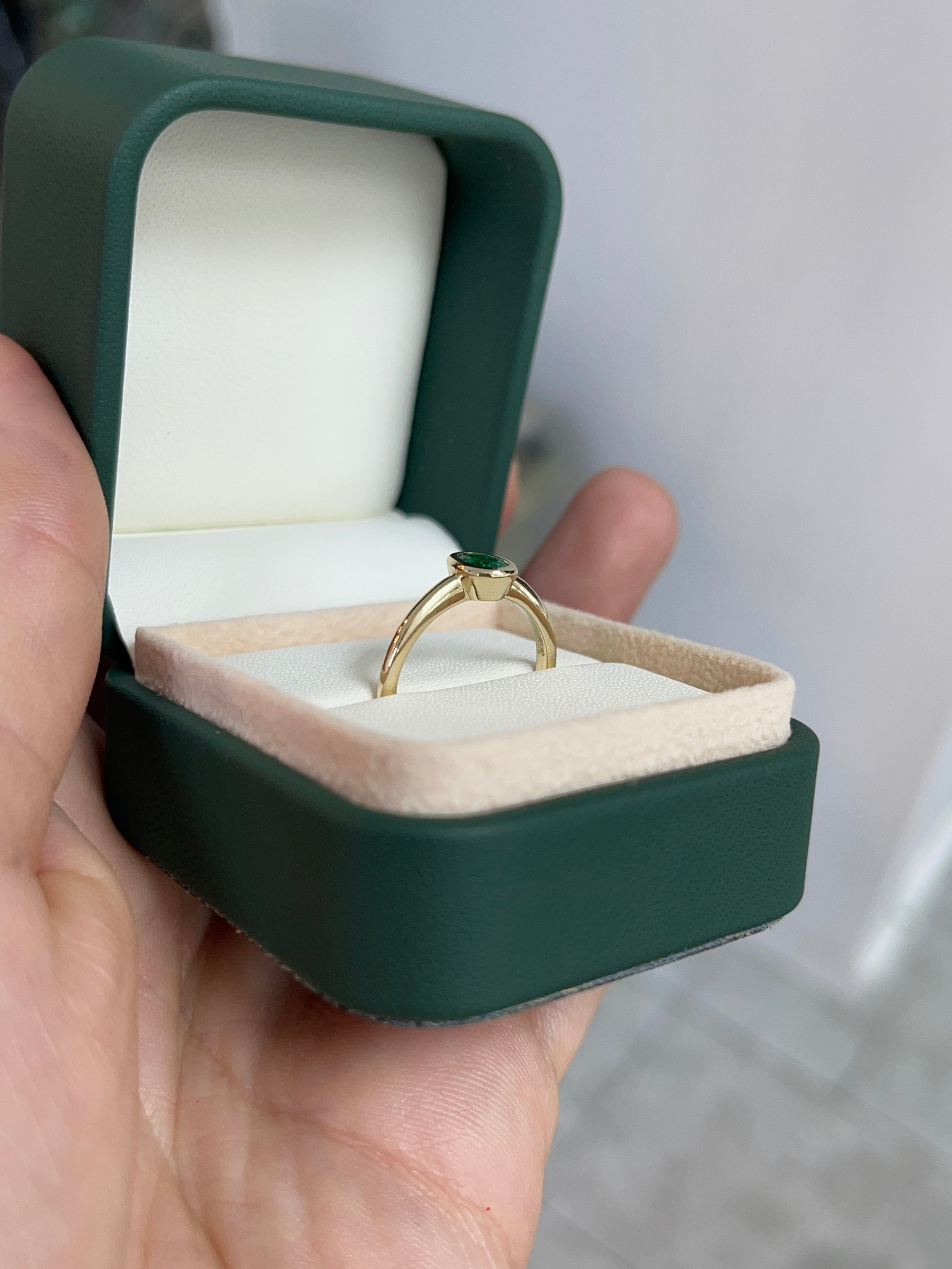 0.43cts AAA+ Bezel Set Muzo Colombian Emerald Oval Solitaire Ring 18K - JR Colombian Emeralds