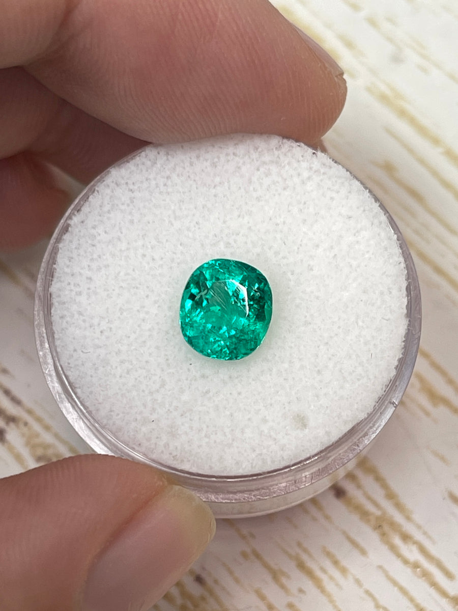 Exquisite 8x7 Cushion-Cut Colombian Emerald - 1.54 Carats