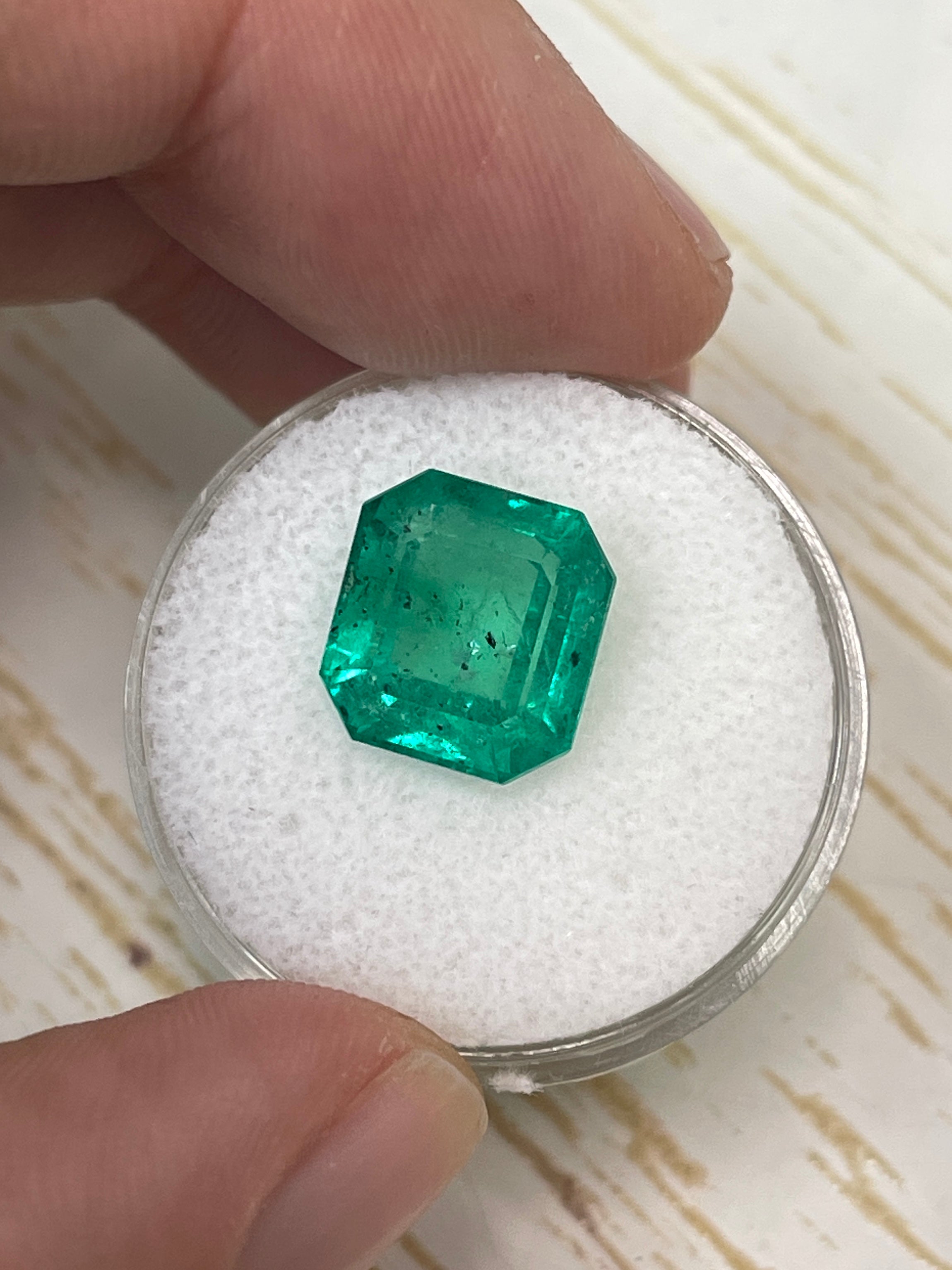 Stunning Loose Colombian Emerald - 5.72 Carat