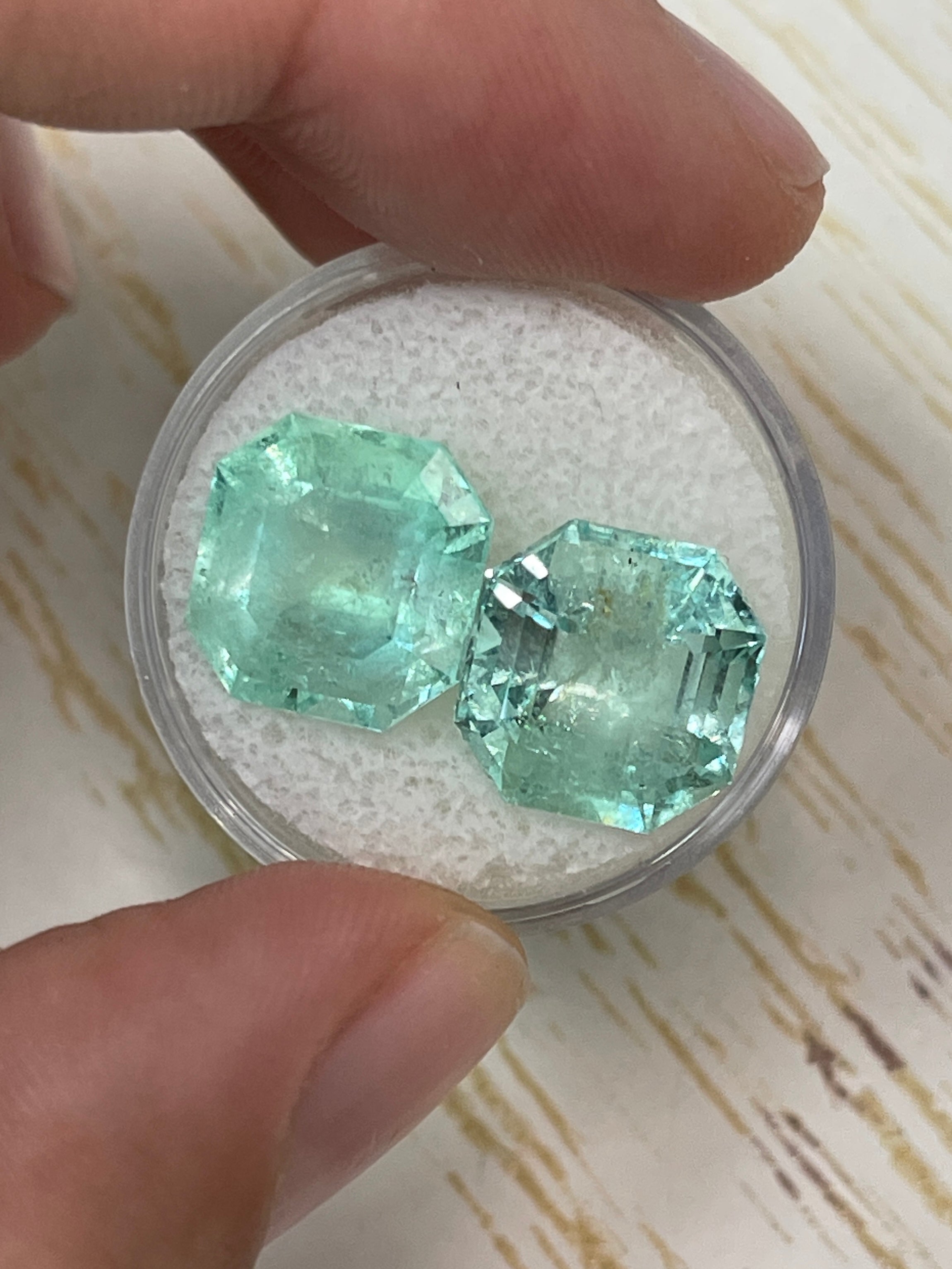 Duo of Asscher Cut Colombian Emeralds - 16.34 Total Carats - Light Green Hue