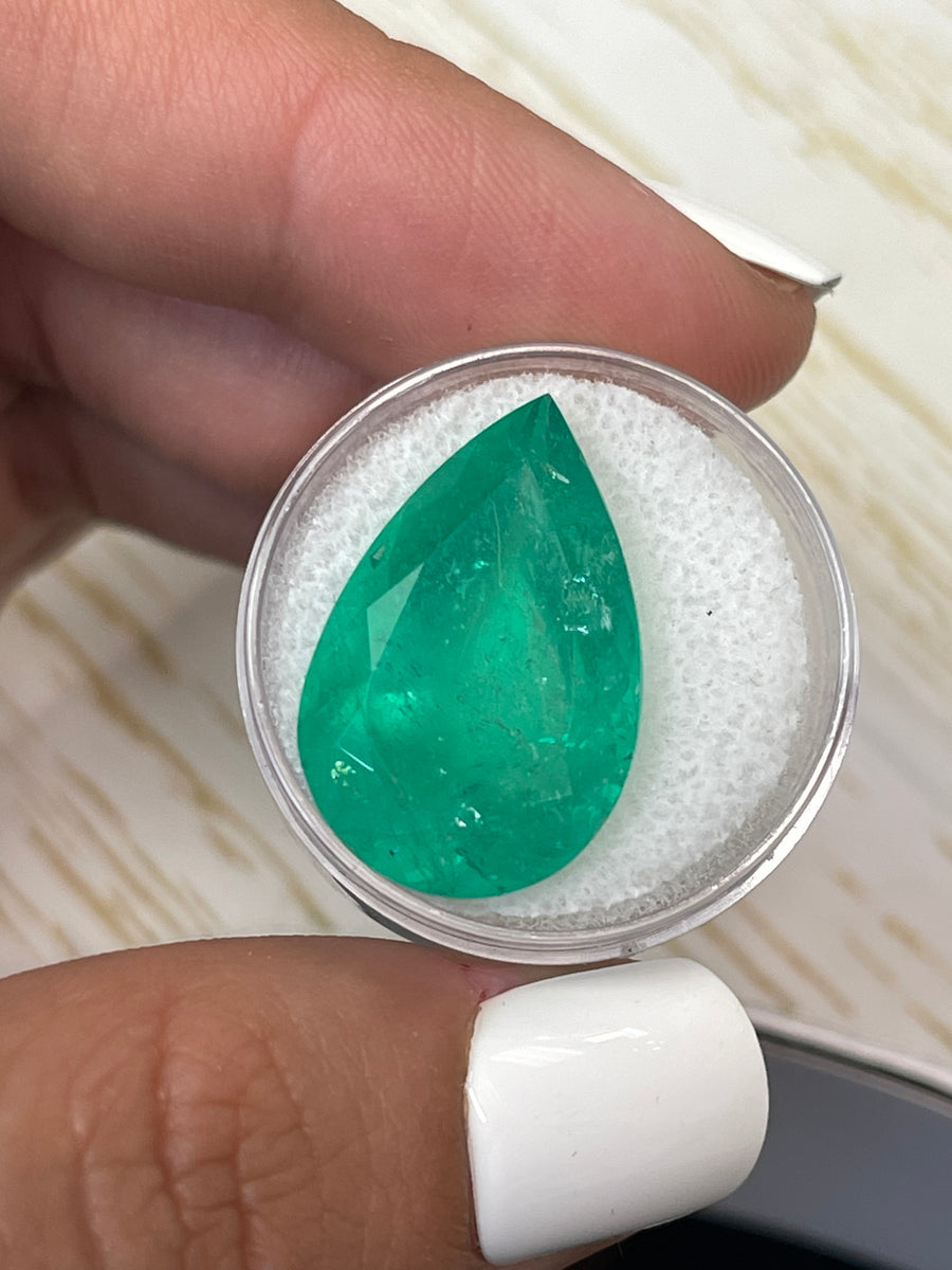 Colossal Green Colombian Emerald - 20.43 Carat Pear-Cut Gem - Natural Rarity
