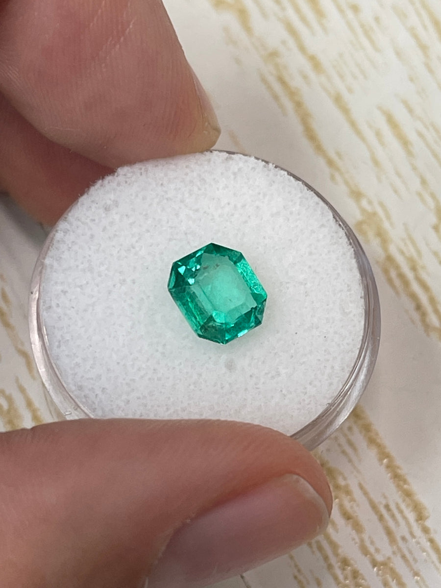 Colombian Emerald in a 1.71 Carat Art Deco Asscher Cut: A Precious Find