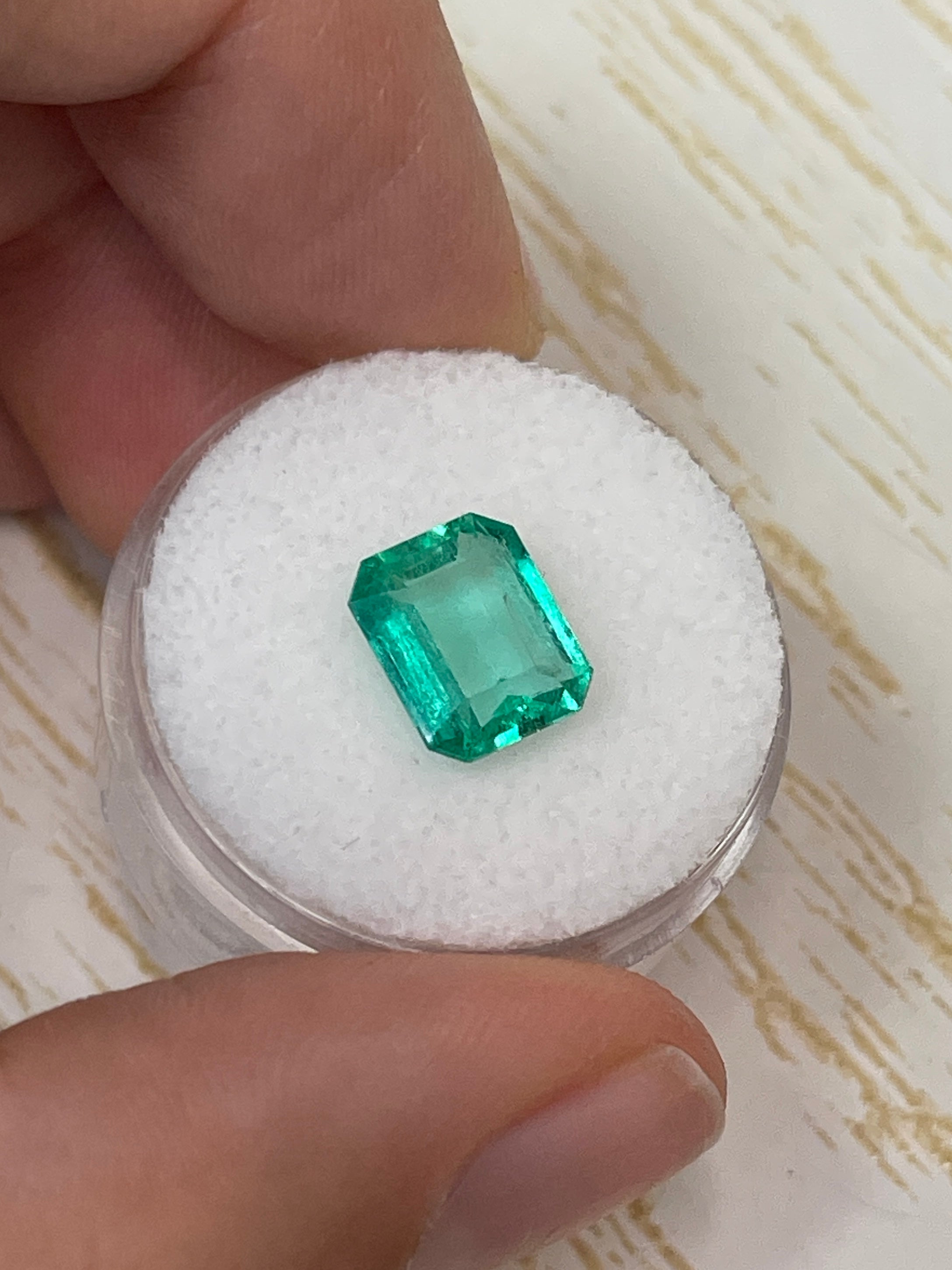 Vivid Green 10x8 Carat Loose Colombian Emerald