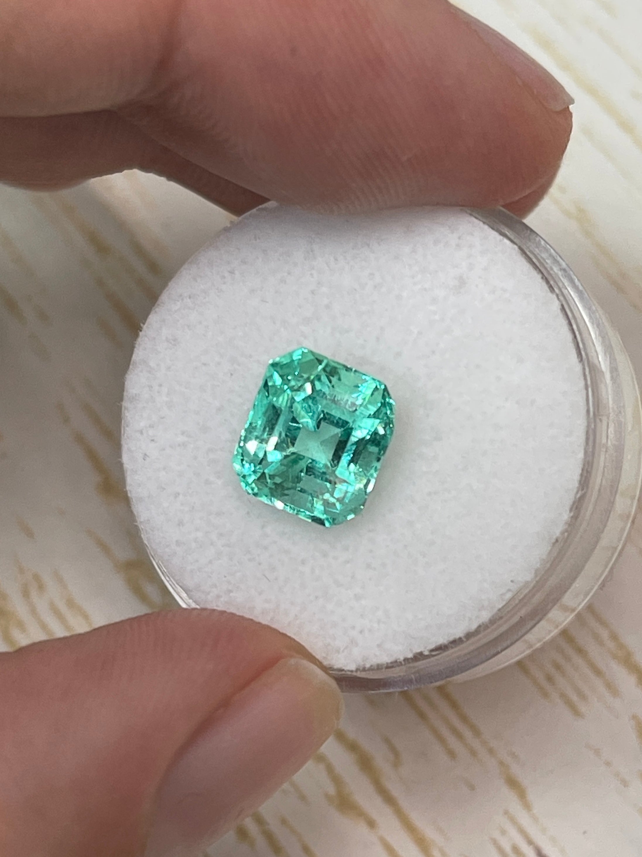 Natural Colombian Emerald - 3.41 Carat Loose Gem in Astrological Green