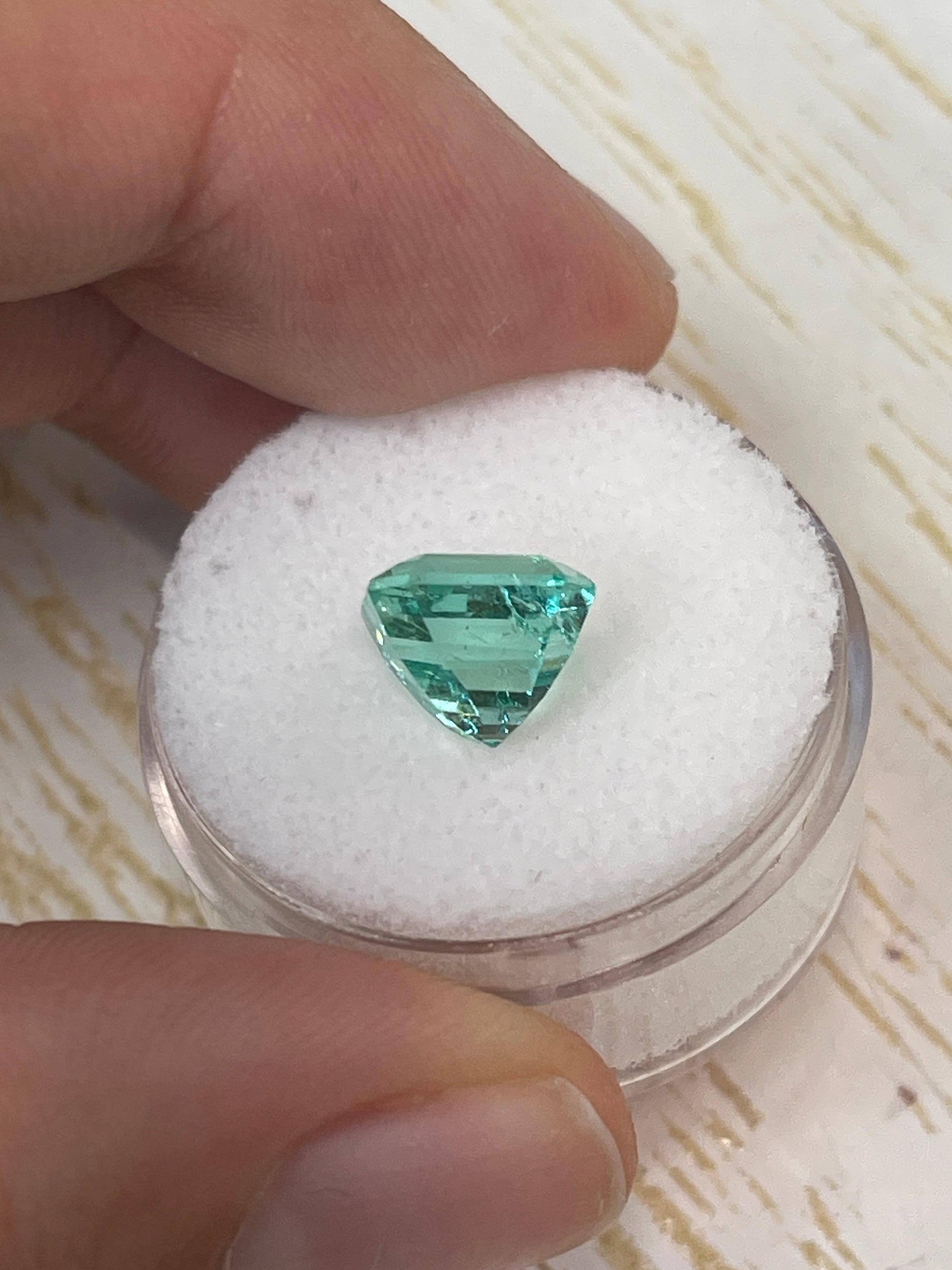 Colombian Emerald of 3.41 Carats - Brilliant Emerald Cut, Astrological Green