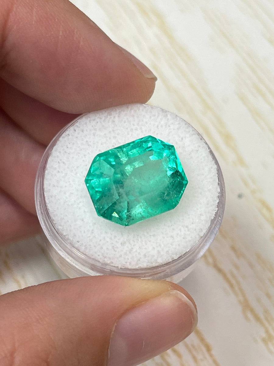 Exquisite 15x12mm Loose Colombian Emerald - Precision Cut