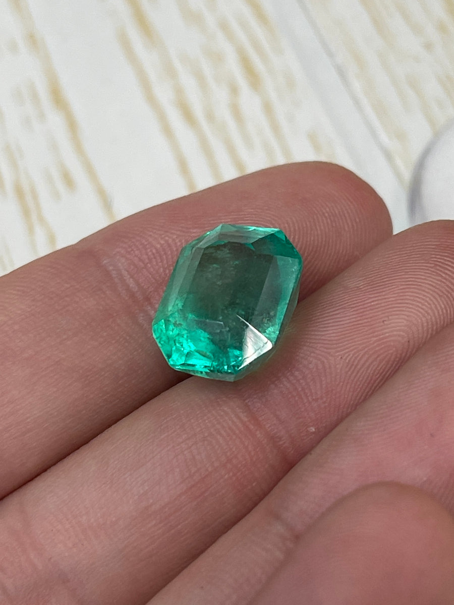 Top-Quality Loose Colombian Emerald - 15x12mm, Emerald Shape