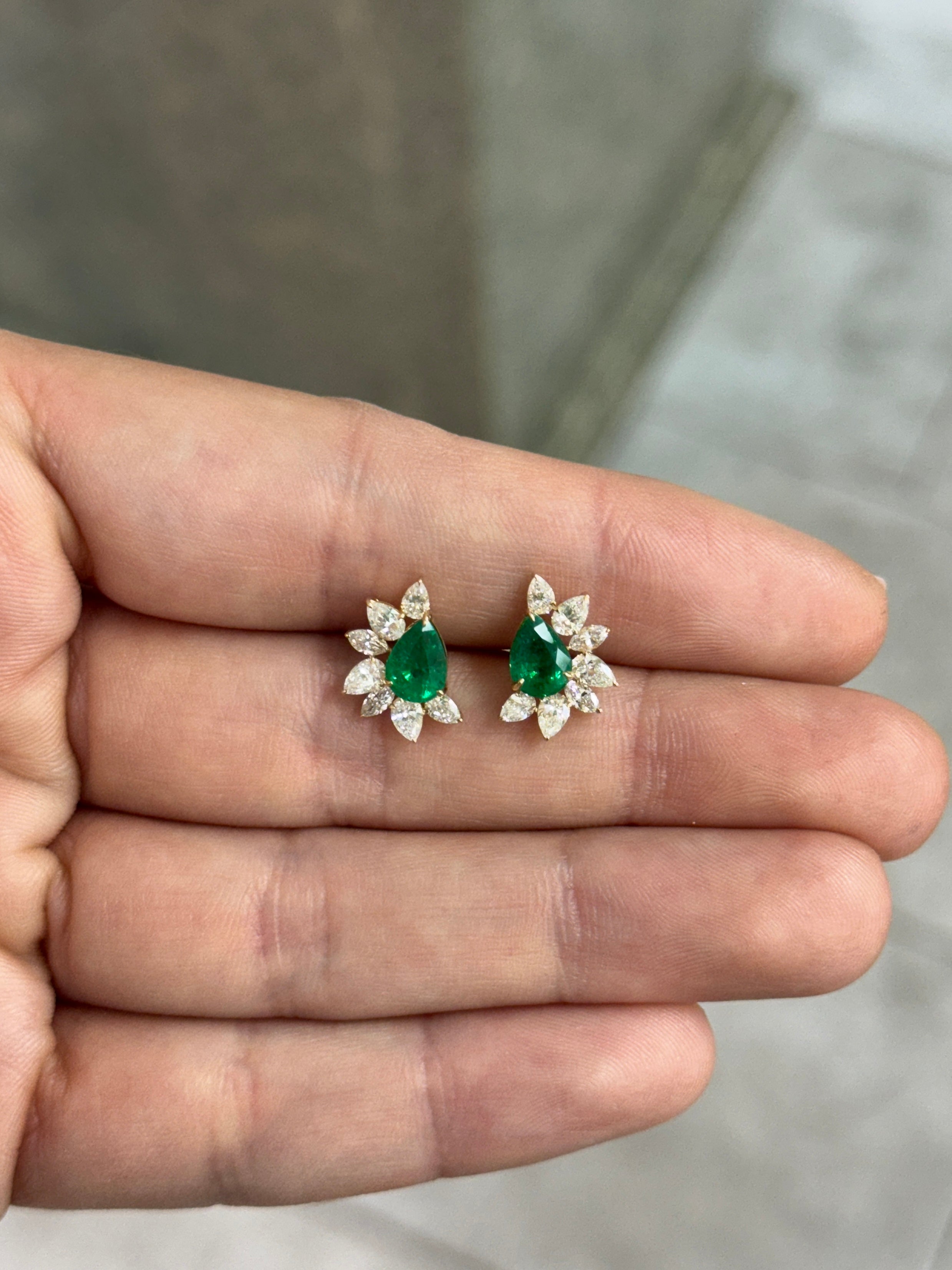2.68tcw 18K Natural Rich Green Pear Emerald & Pear Diamond Starburst Stud Earrings- Yellow Gold