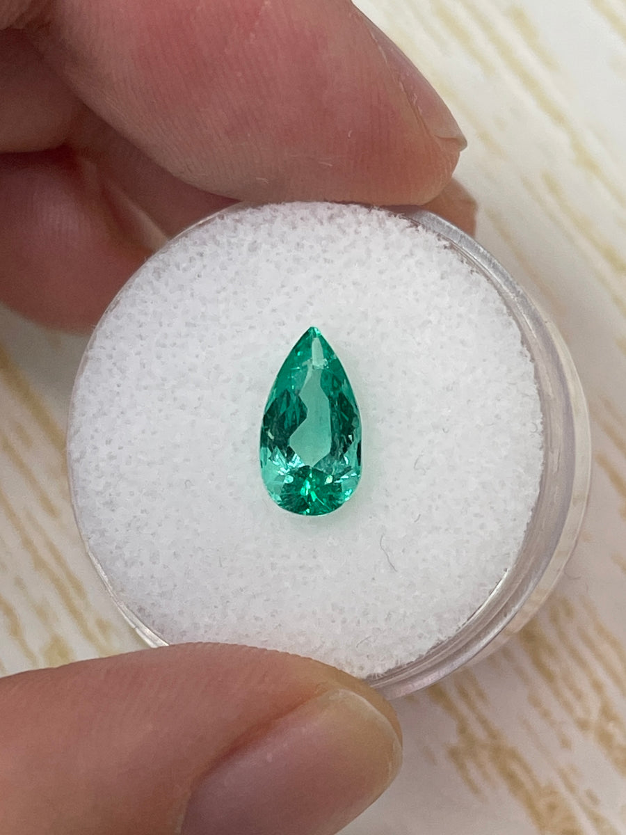 Pear Cut 1.55 Carat Colombian Emerald with VVS Clarity in Natural Green