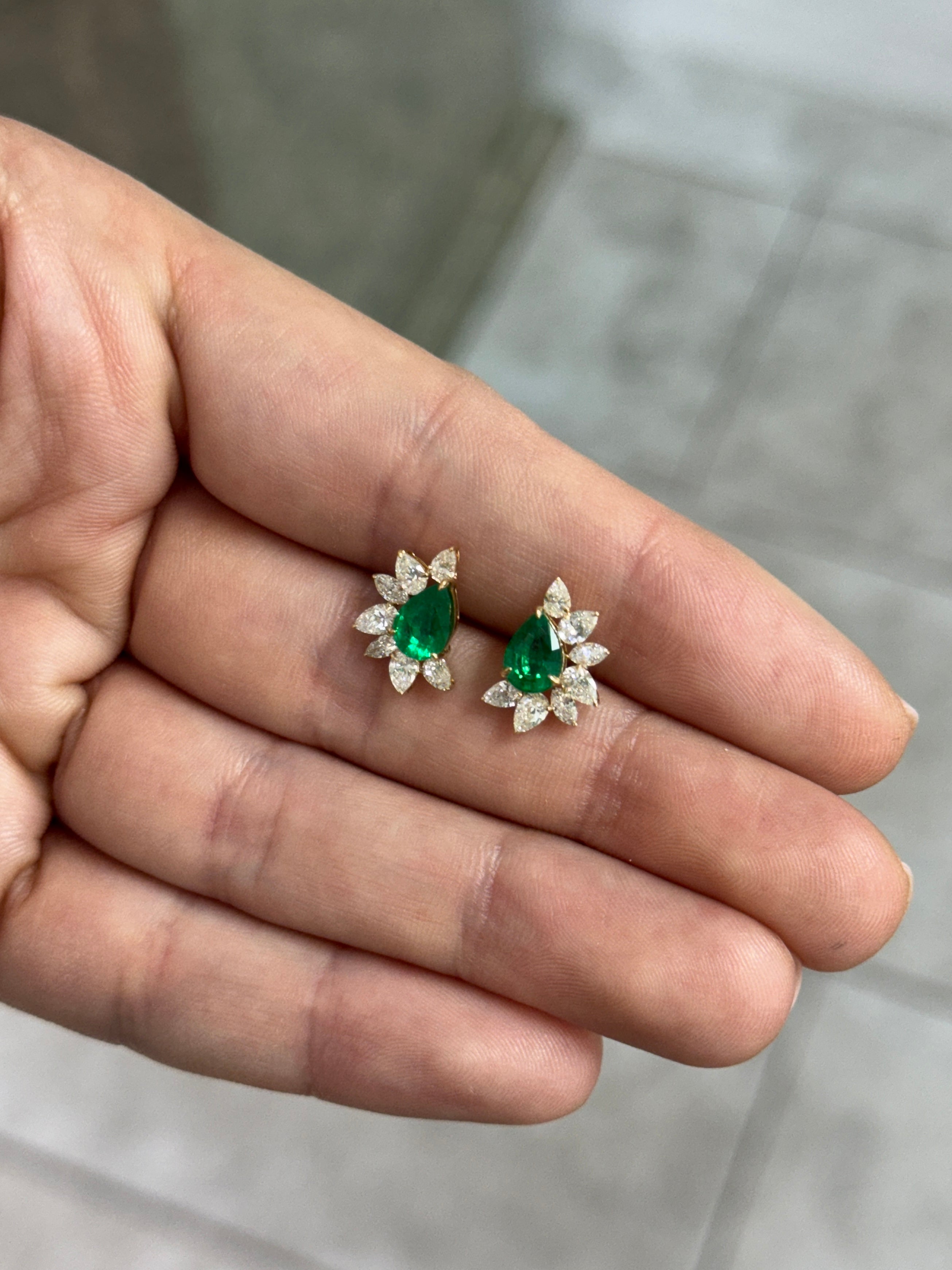 2.68tcw 18K Natural Rich Green Pear Emerald & Pear Diamond Starburst Stud Earrings- Yellow Gold