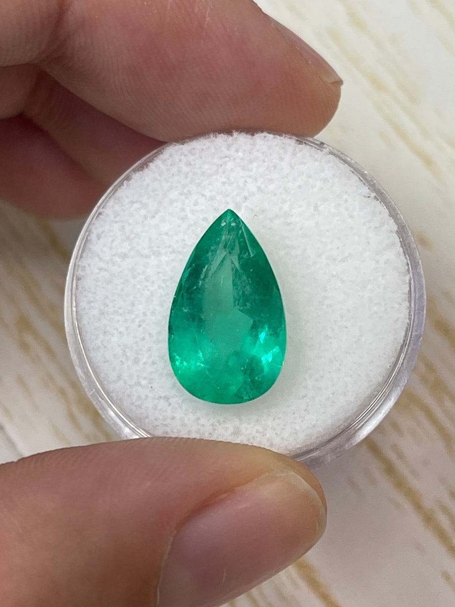 Shimmering 2.82 Carat Colombian Emerald - Round Cut - 9x9mm