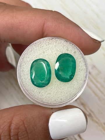 Stunning Pair of Colombian Emeralds - 4.84 Total Carat Weight - Oval Shaped