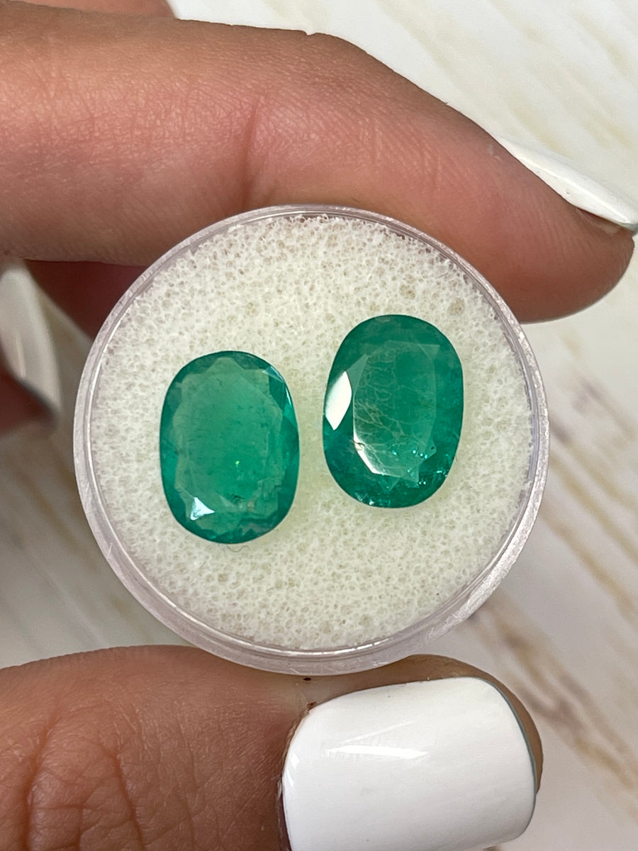 A Duo of Loose Colombian Emeralds - 4.84 TCW - Oval Cut Gemstones