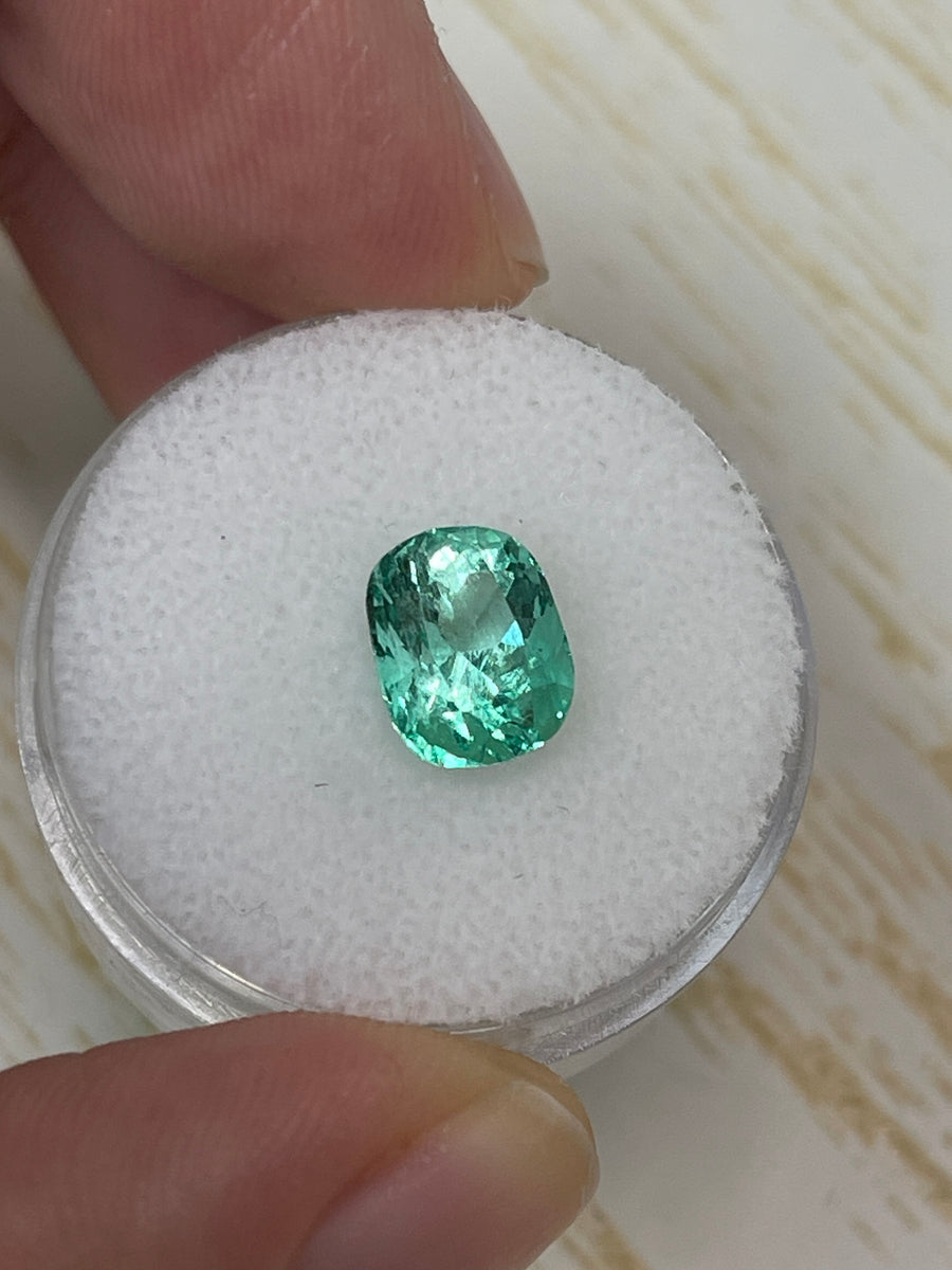 9x7mm Loose Colombian Emerald - Eye-Clean and Authentic Green Gemstone