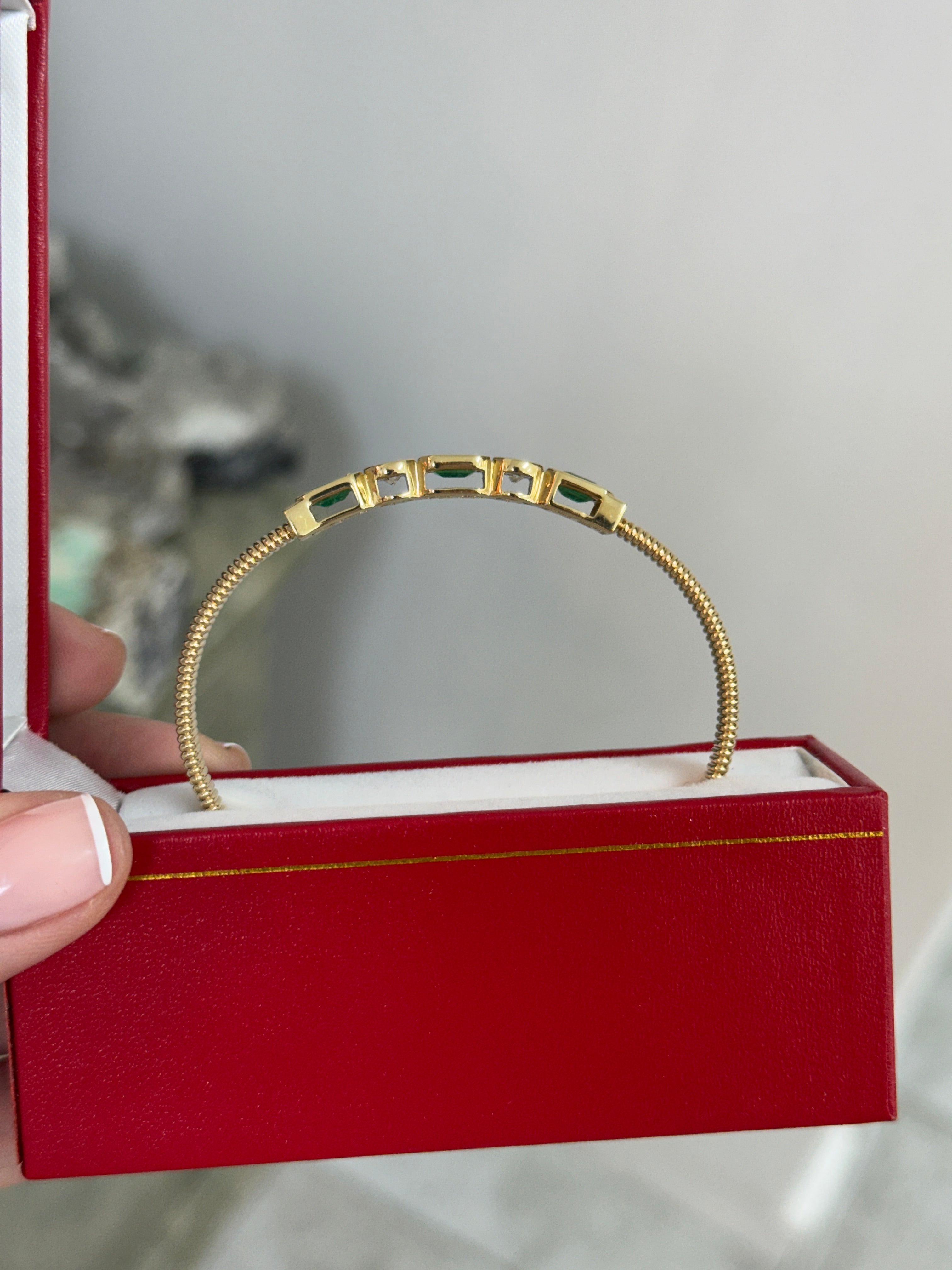 JR Colombian Emeralds 14K emerald cut emerald and round diamond alternating bangle bracelet 2.30 TCW