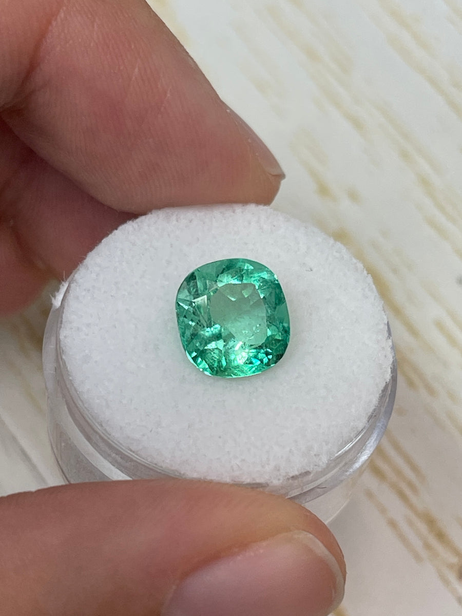 9.7x9.2 Spready Natural Colombian Emerald - Stunning 3.10 Carats