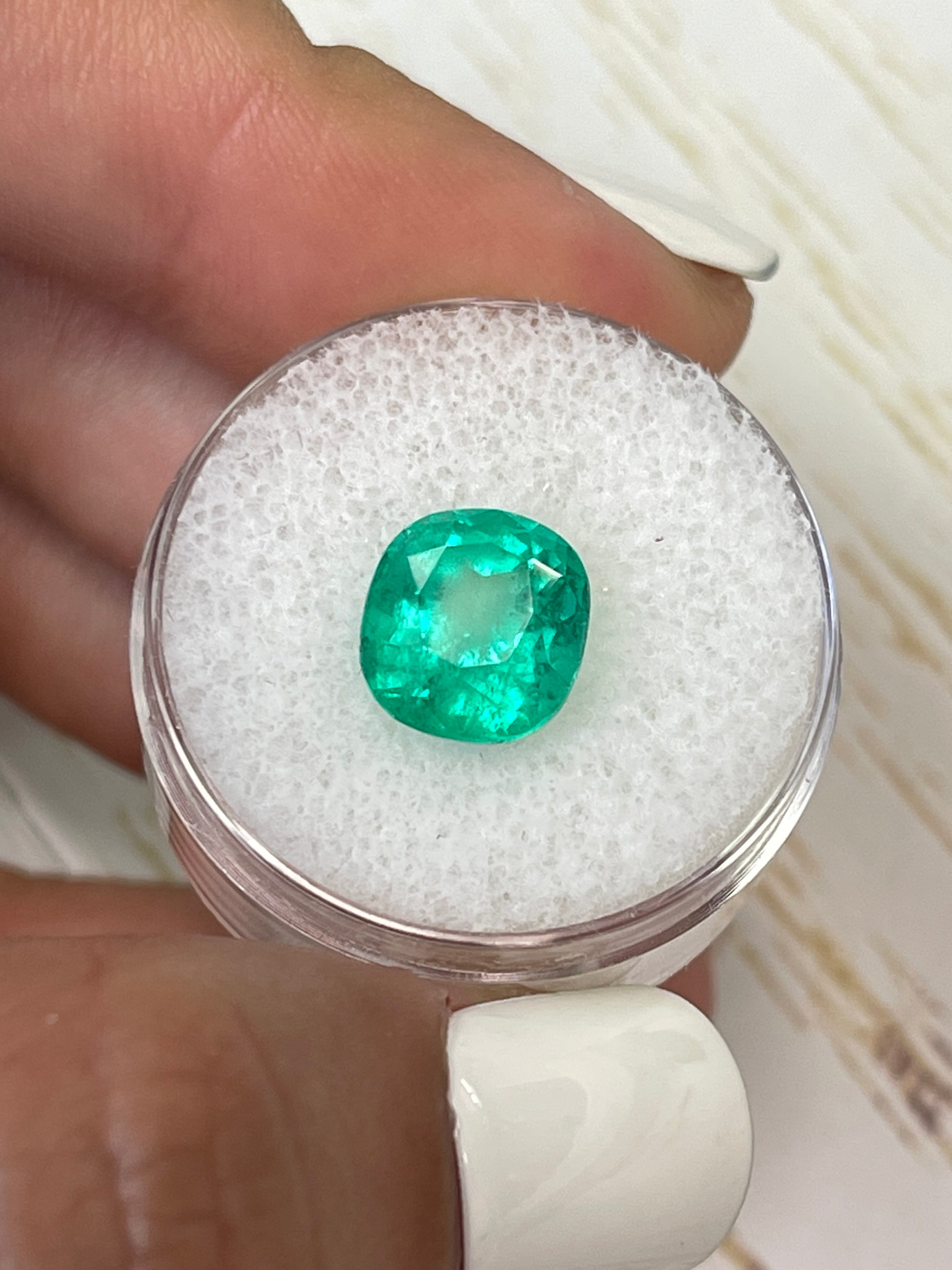 10x9mm Colombian Emerald - Cushion Cut - 3.98 Carat Loose Stone