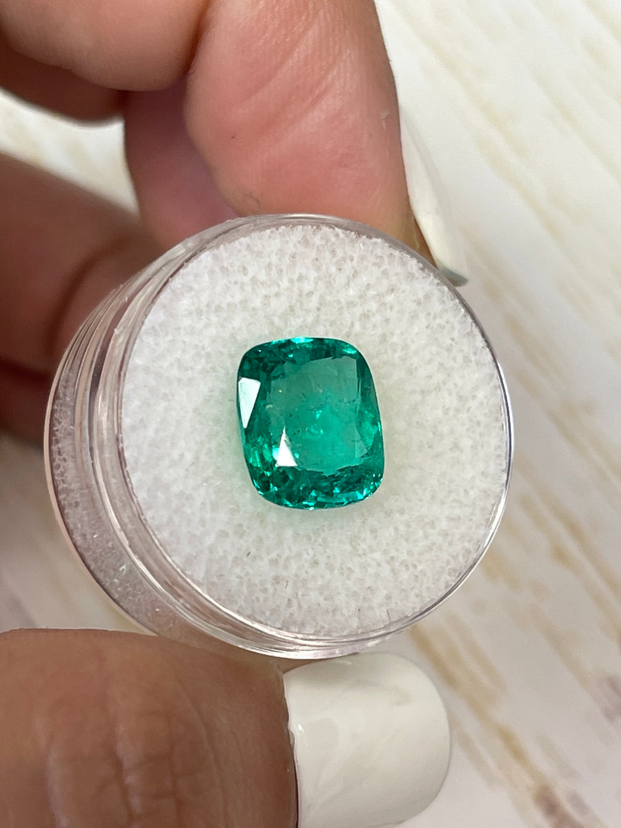 Stunning 11x9.5mm Loose Colombian Emerald - Vibrant Bluish Green Hue
