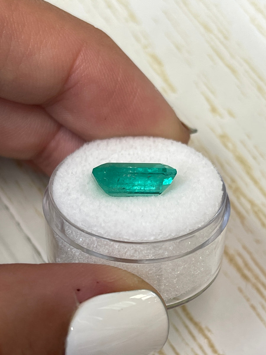 Exquisite 4.89 Carat Green Natural Emerald Cut Stone