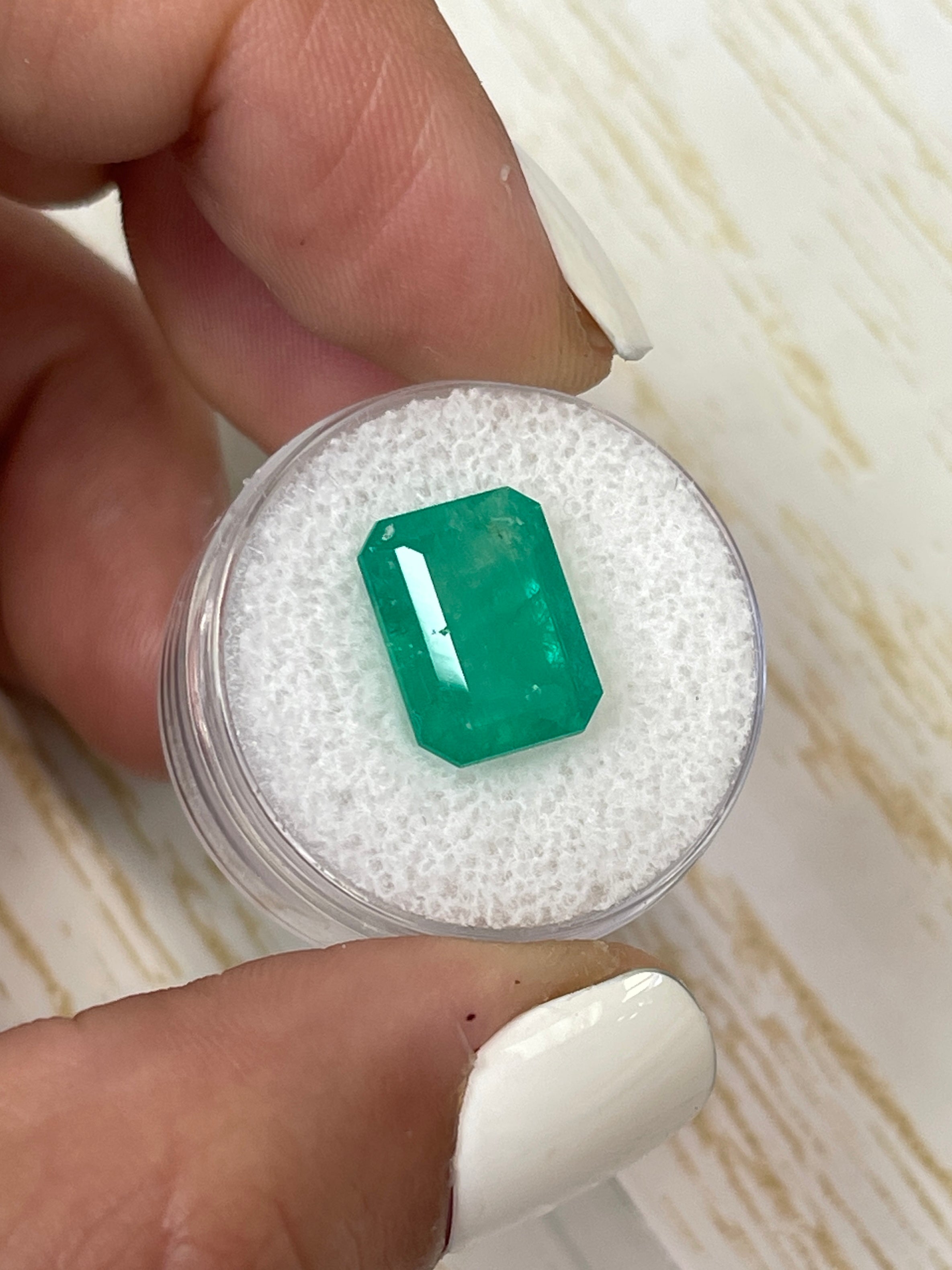 Colombian Emerald: 6.47 Carat Deep Green Loose Stone, Emerald Cut