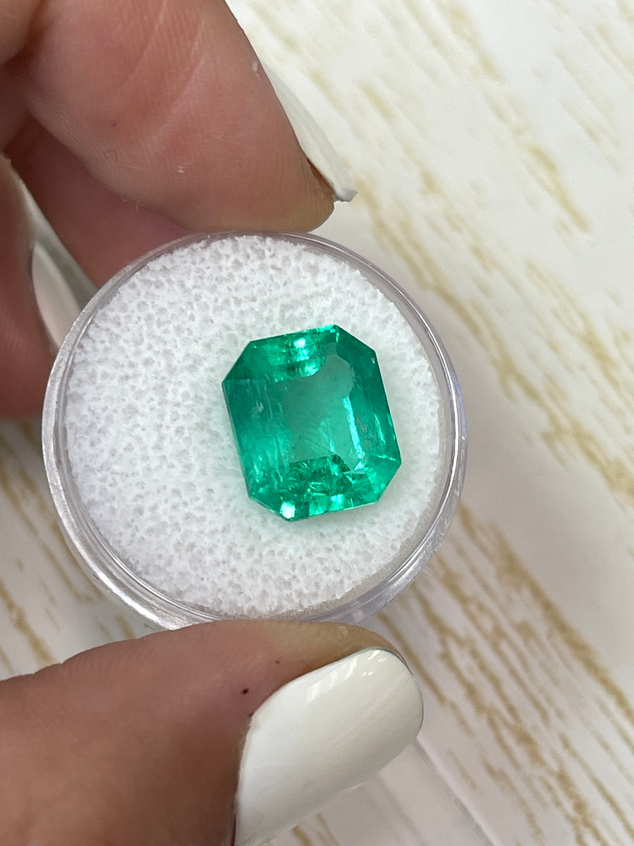 8.51 Carat Colombian Emerald - Stunning Emerald Cut Gem