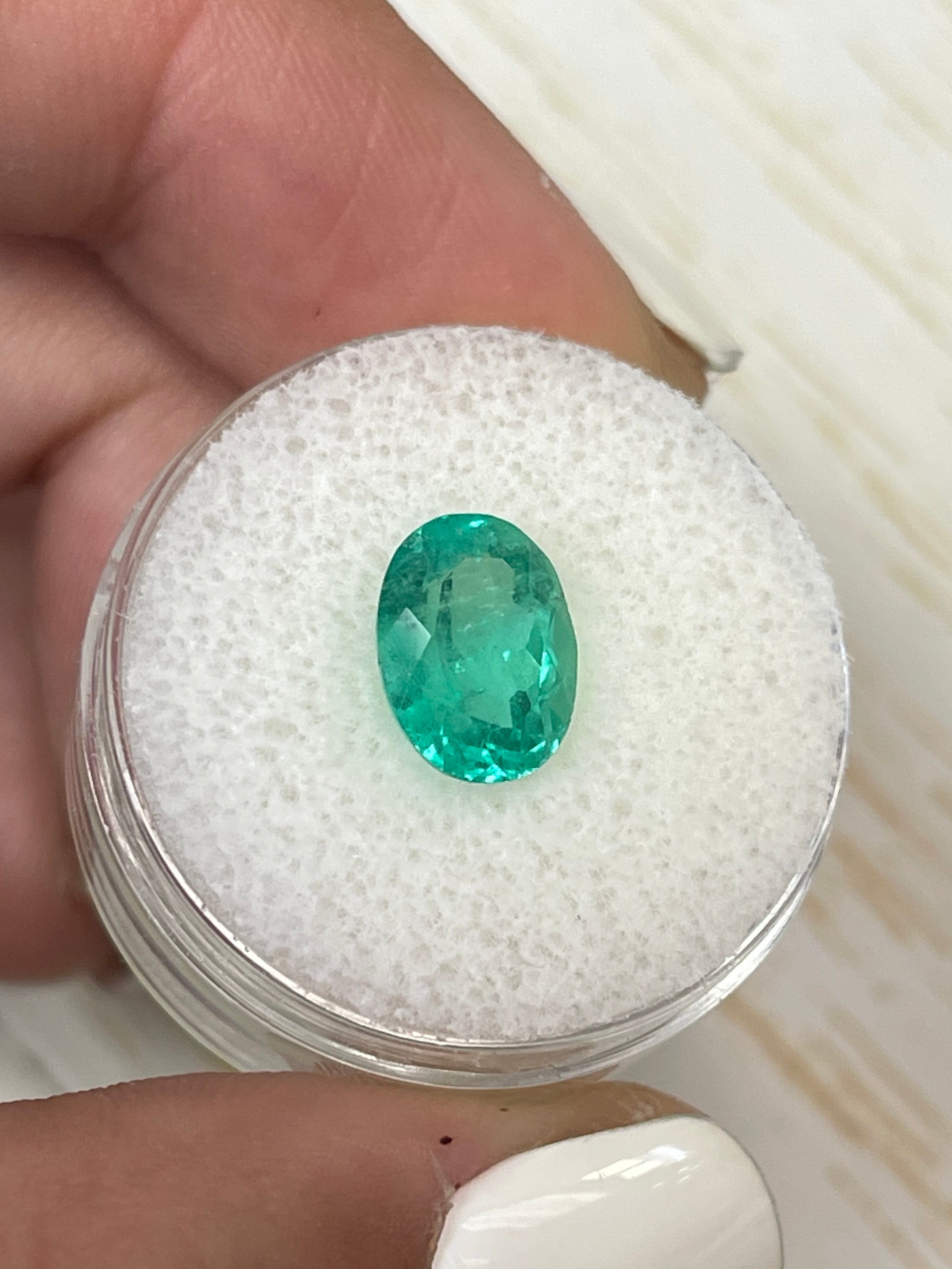 Natural Colombian Emerald - 10x8 Oval Shape - 2.70 Carats - Lively Spring Green