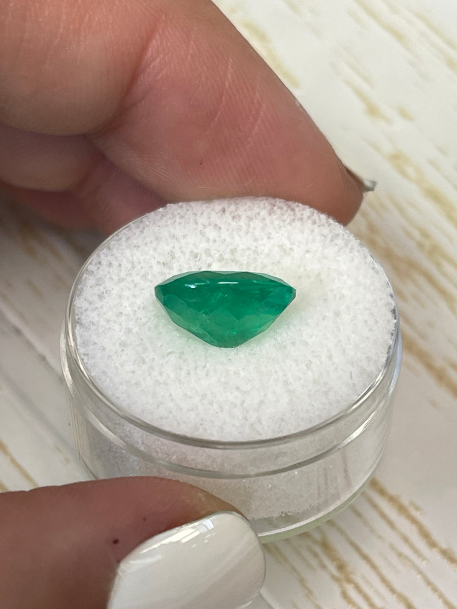 Colombian Emerald with Earthy Green Hue - 2.72 Carats, Oval Cut