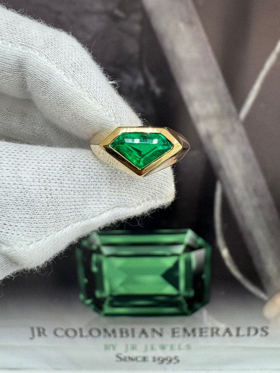 1.61 Carat Bezel Set Superman Cut Emerald Solitaire Man Ring 18K Solid