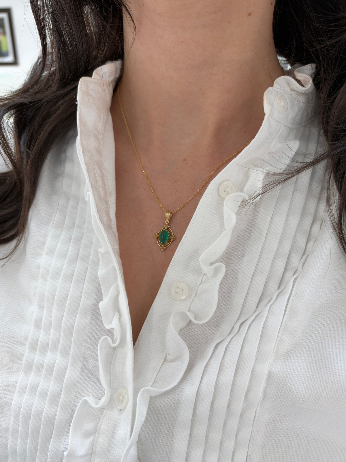 1.82ct 14K Natural Cabochon Cut Oval Emerald Solitaire Gothic Gold Pendant in Yellow Gold
