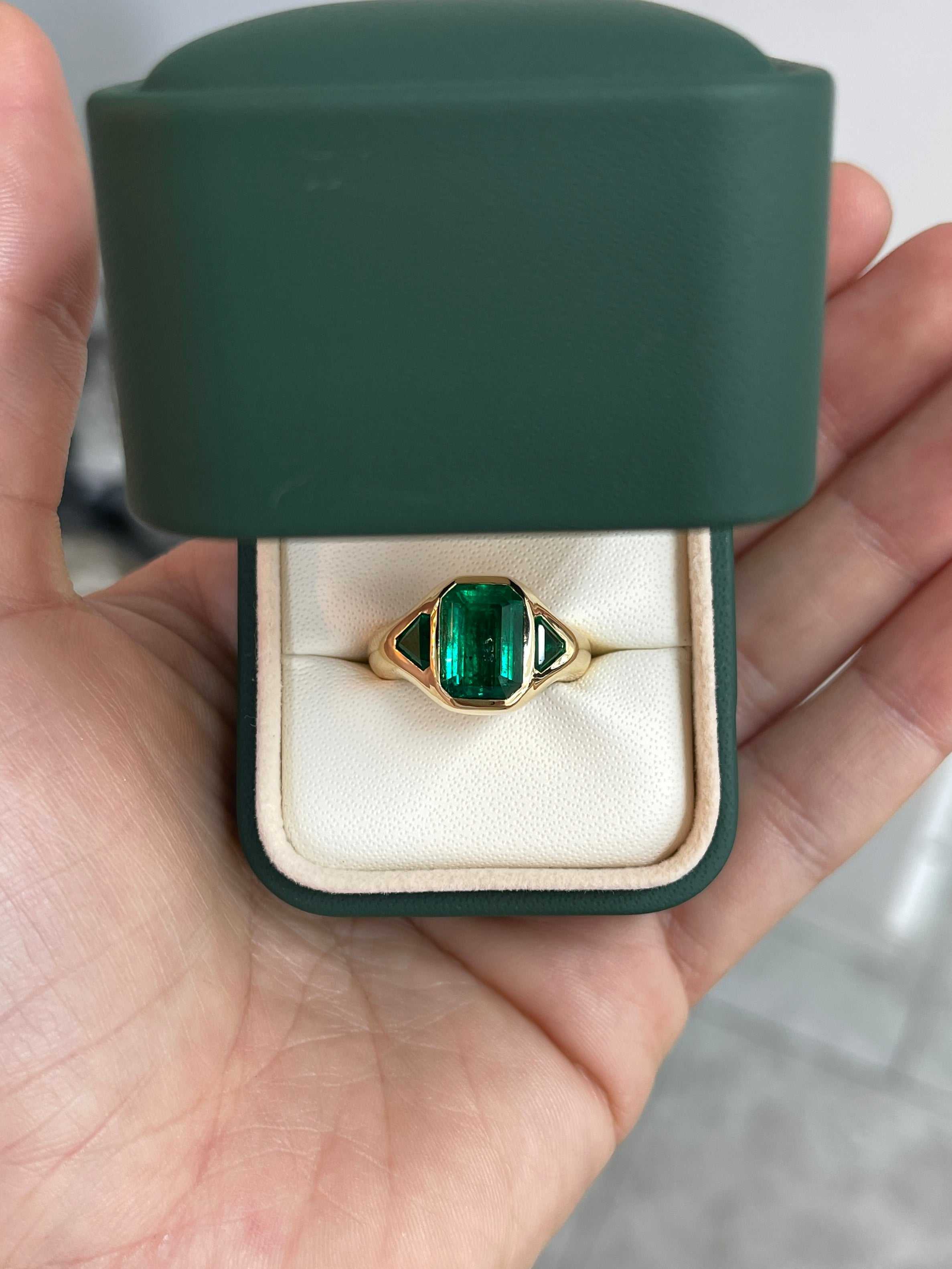 4.06tcw Muzo Colombian Emerald Three Stone Ring Trillion Cut 18K Yellow Gold 18g