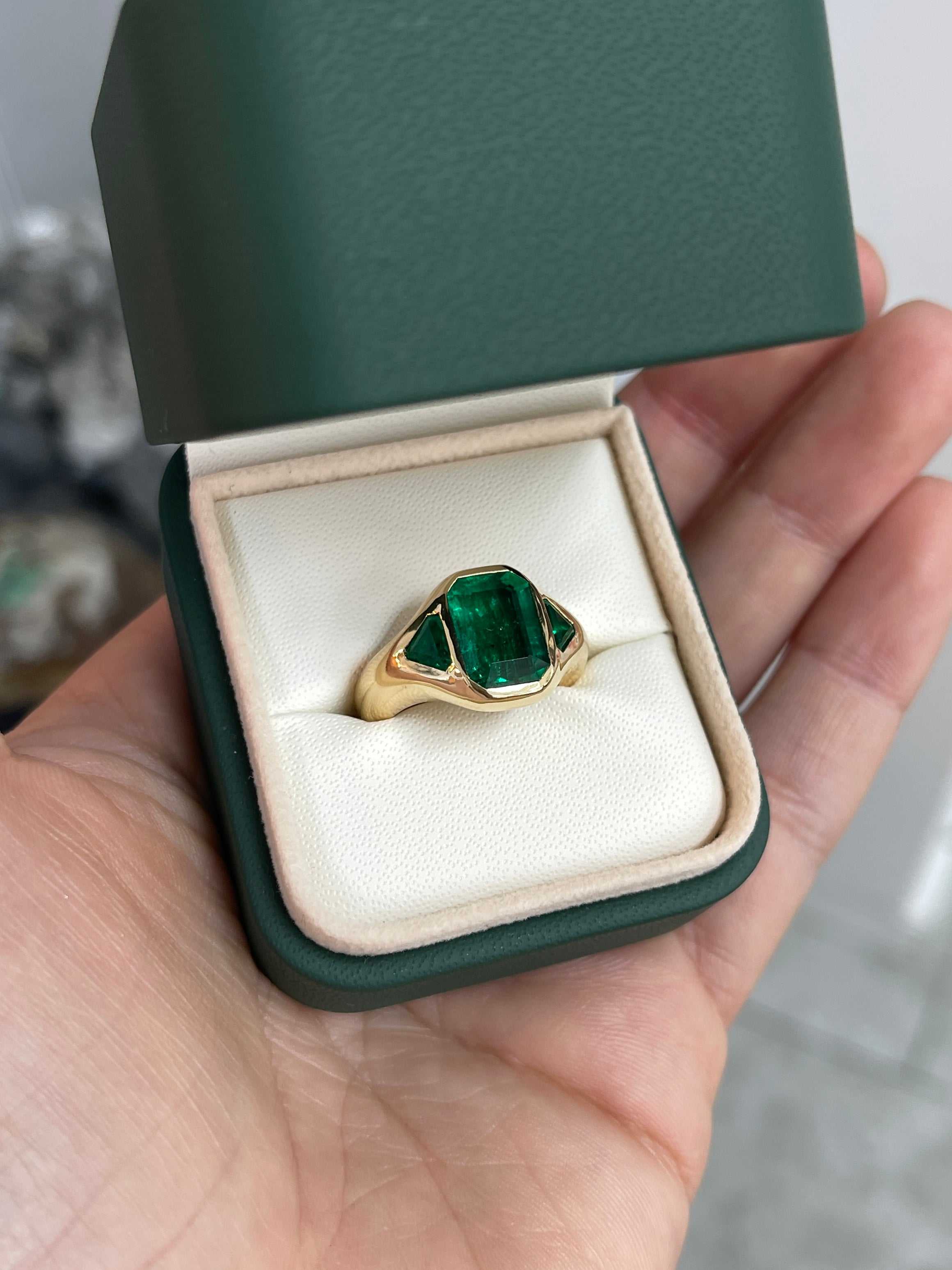4.06tcw Muzo Colombian Emerald Three Stone Ring Trillion Cut 18K Yellow Gold 18g