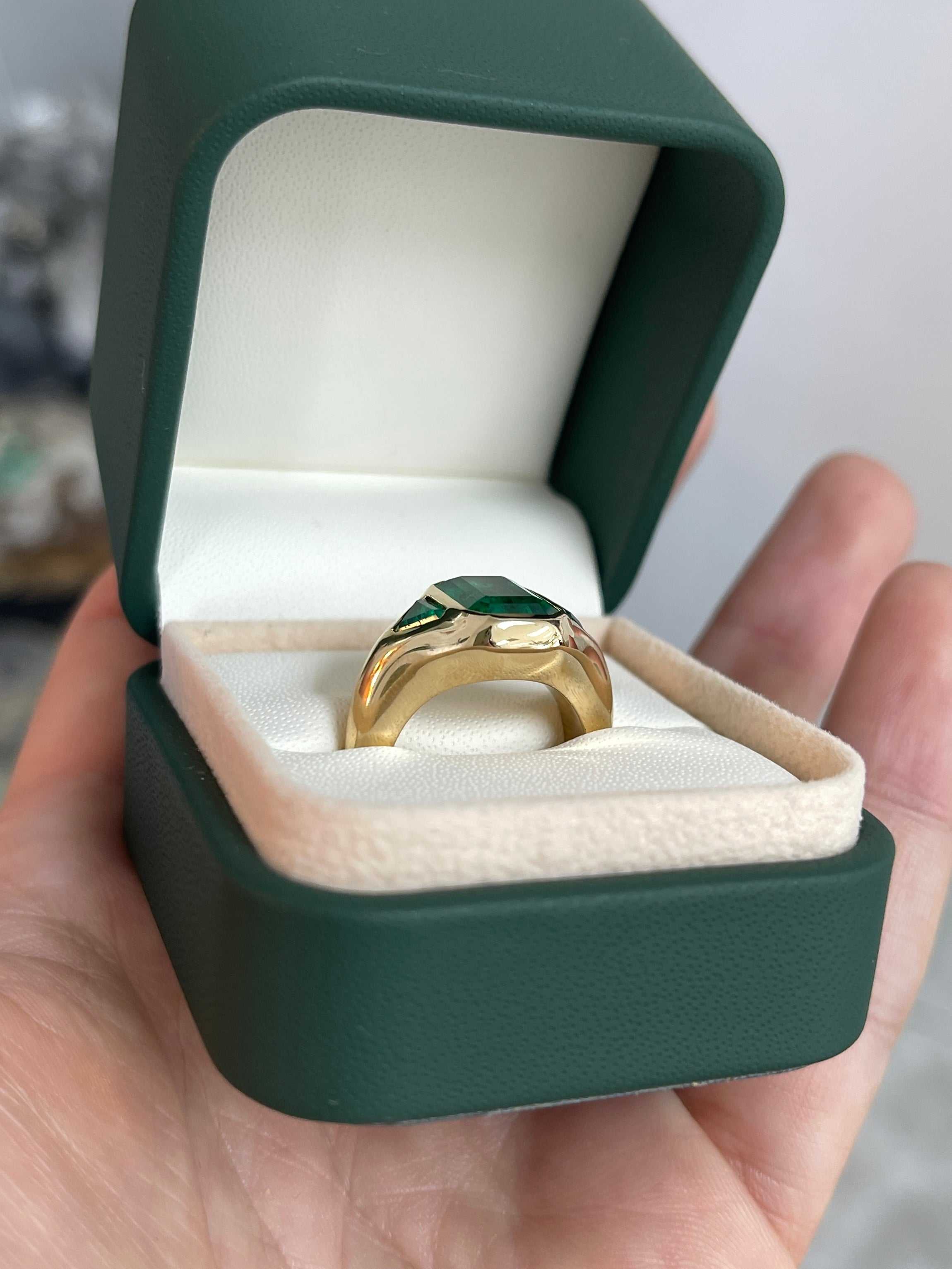4.06tcw Muzo Colombian Emerald Three Stone Ring Trillion Cut 18K Yellow Gold 18g